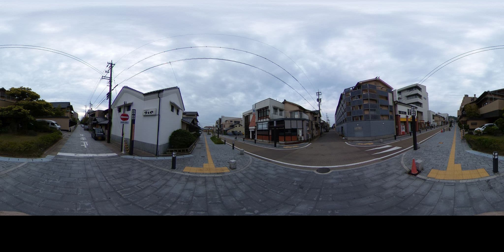 Street view near 光風湯圃 べにや, Awara — © mura (CC BY-SA · Mapillary)