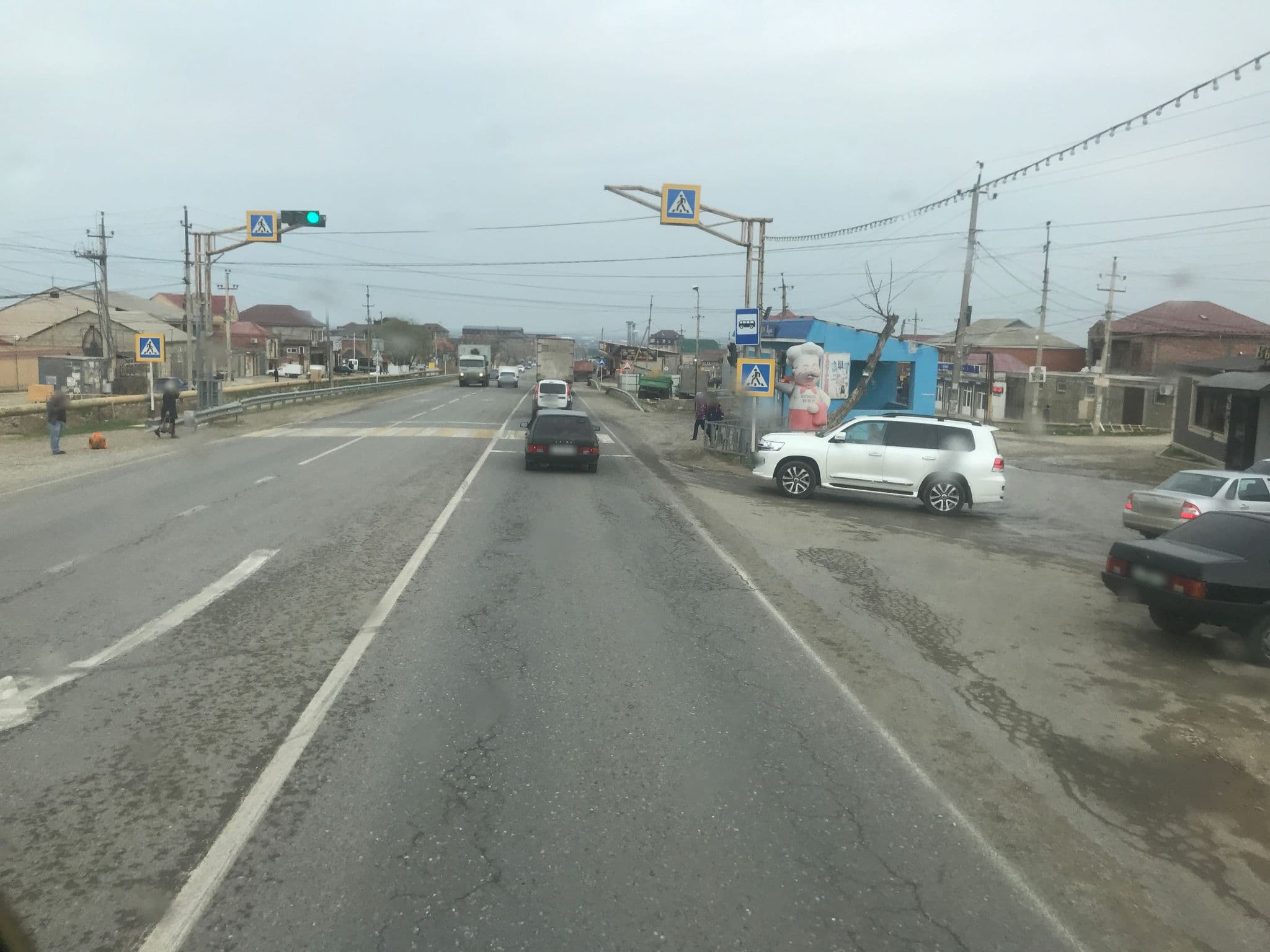Street view near Казбекова 117, Semender — © vik1607 (CC BY-SA · Mapillary)