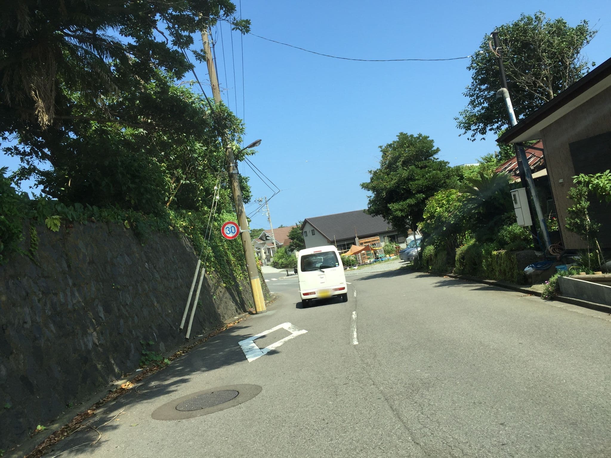 Street view near 島民宿姉妹, Miyake — © smellman (CC BY-SA · Mapillary)