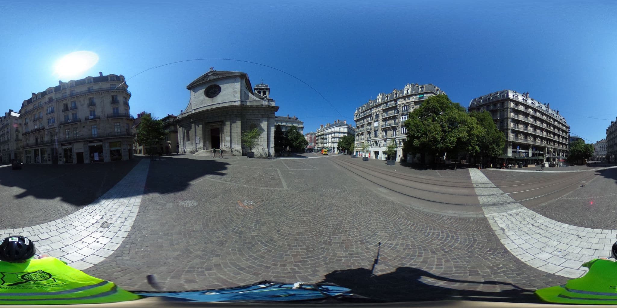 Street view near Ibis Grenoble Centre, Grenoble — © binnette (CC BY-SA · Mapillary)