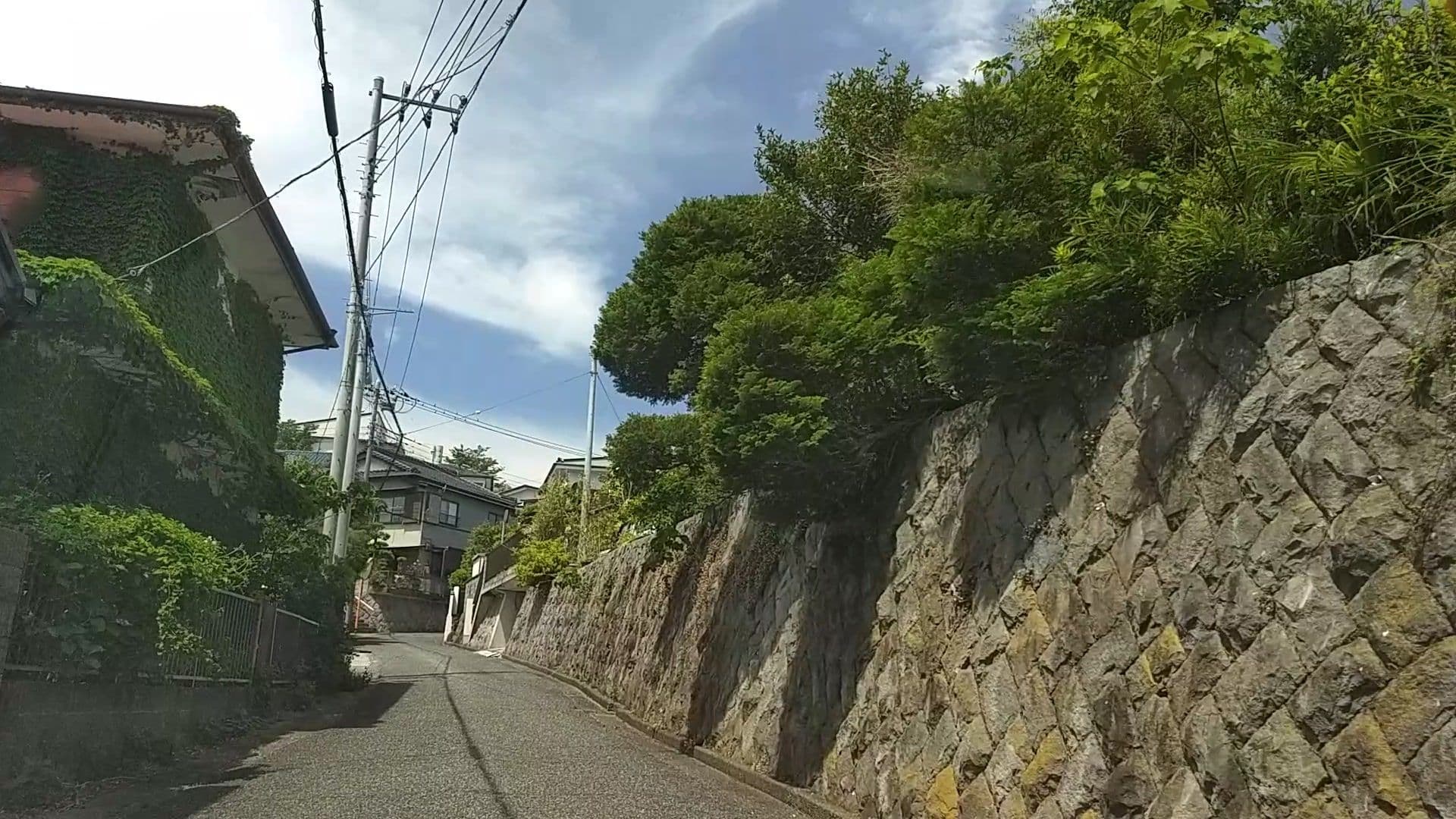 Street view near 真鶴 グランピング&BBQコテージ デジャブ, Manazuru — © drivephotograph (CC BY-SA · Mapillary)