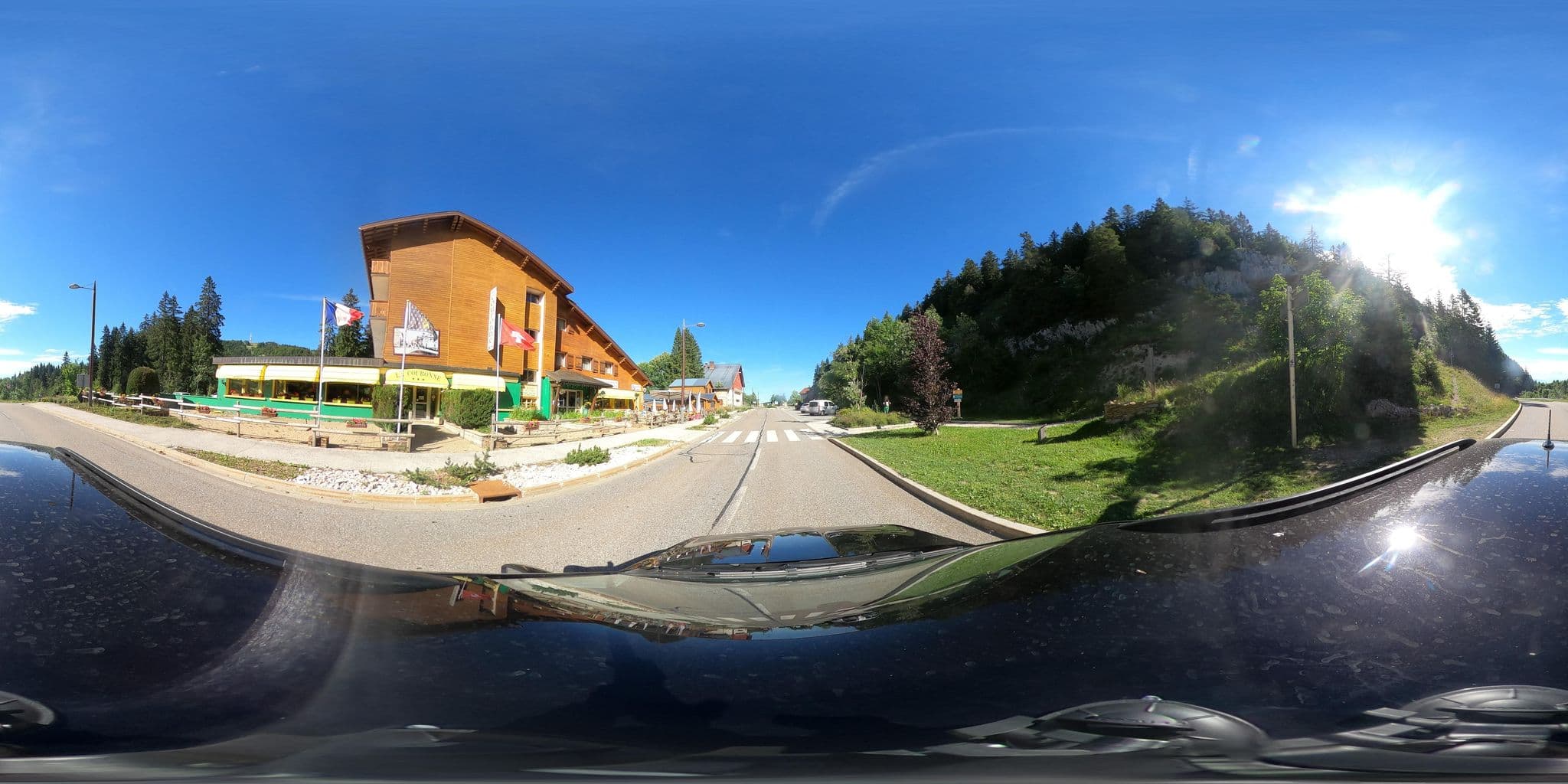 Street view near La Couronne, Gex — © sogefi (CC BY-SA · Mapillary)