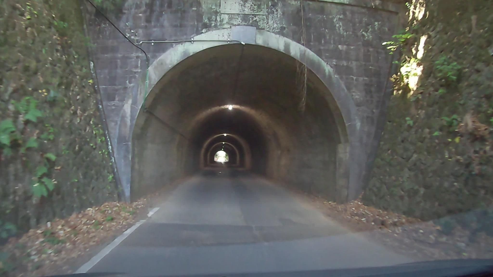 Street view near 桃源郷 くちなし城 伊勢原, Hadano — © mzaki (CC BY-SA · Mapillary)