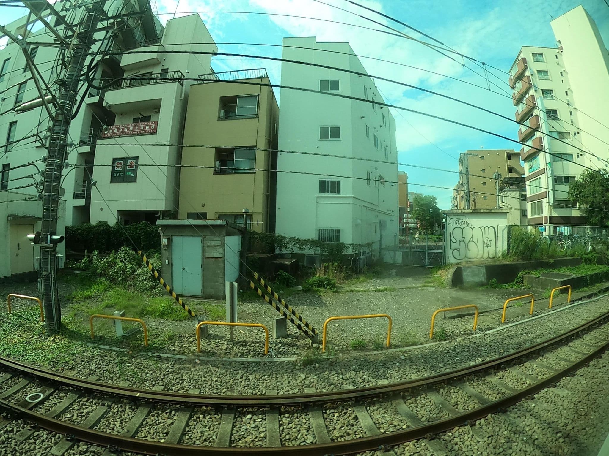 Street view near ビジネスホテル小沢屋, Tachikawa — © castletrain (CC BY-SA · Mapillary)