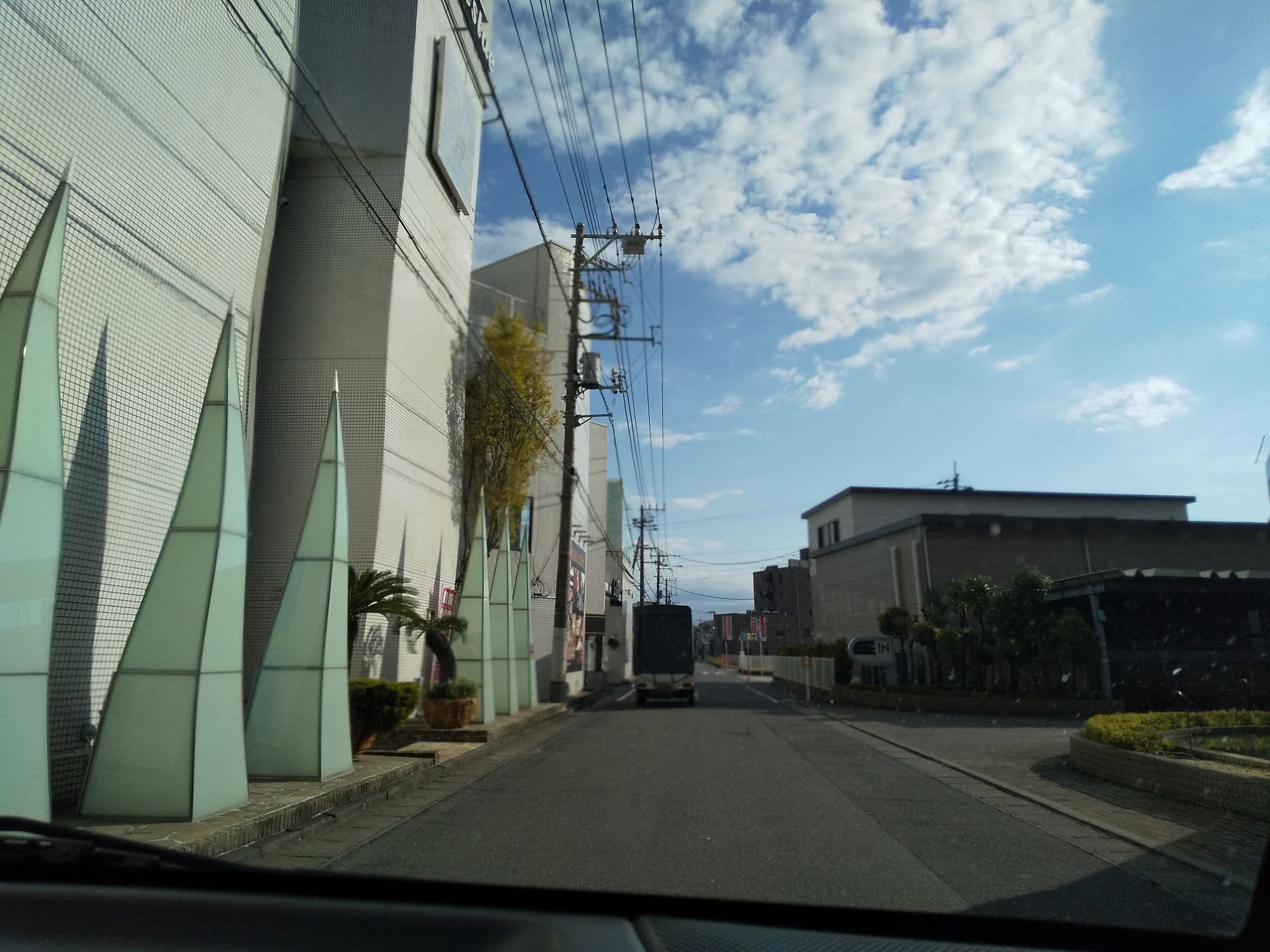 Street view near HOTEL La Festae 国立, Kunitachi — © tomasu (CC BY-SA · Mapillary)
