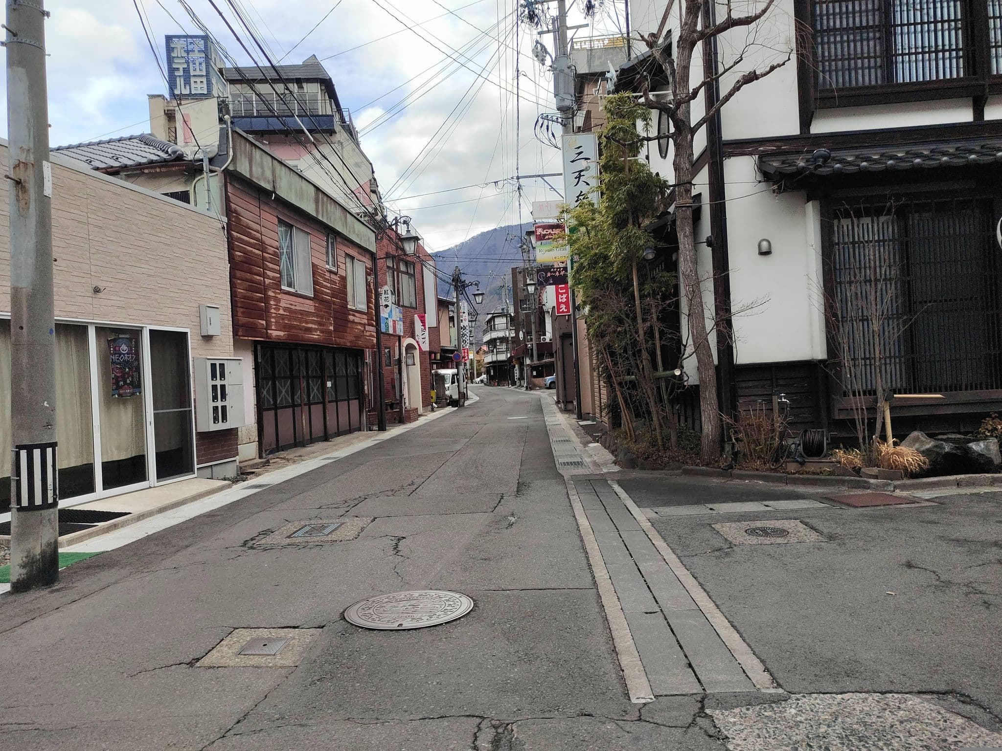 Street view near ホテル高見, Sakaki — © komoronokaze (CC BY-SA · Mapillary)