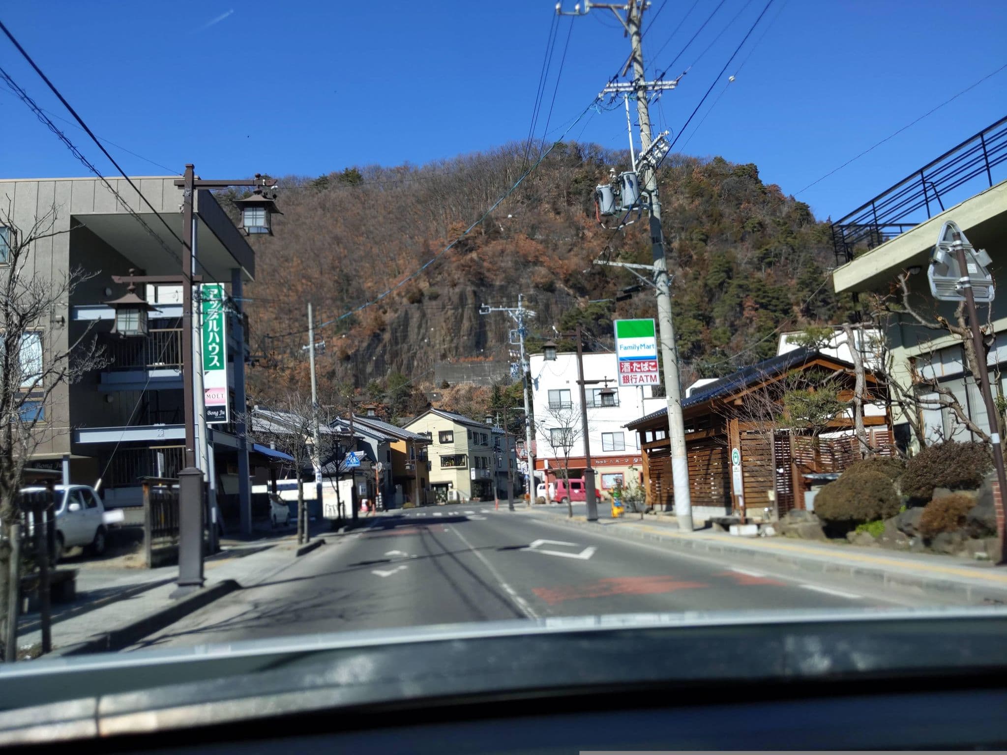 Street view near 戸倉上山田温泉 荻原館, Sakaki — © komoronokaze (CC BY-SA · Mapillary)