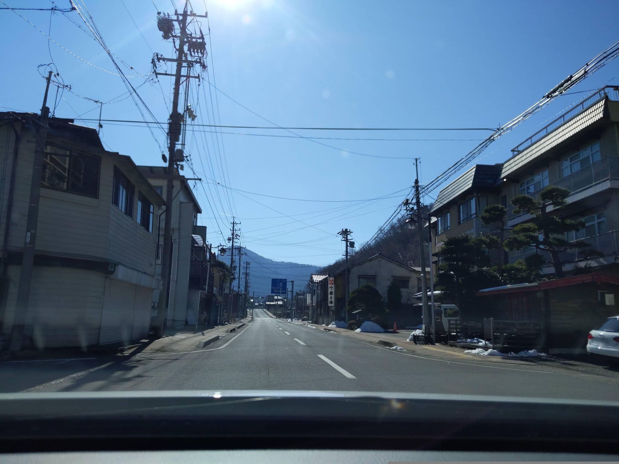 Street view near 旬樹庵 若の湯, Sakaki — © komoronokaze (CC BY-SA · Mapillary)