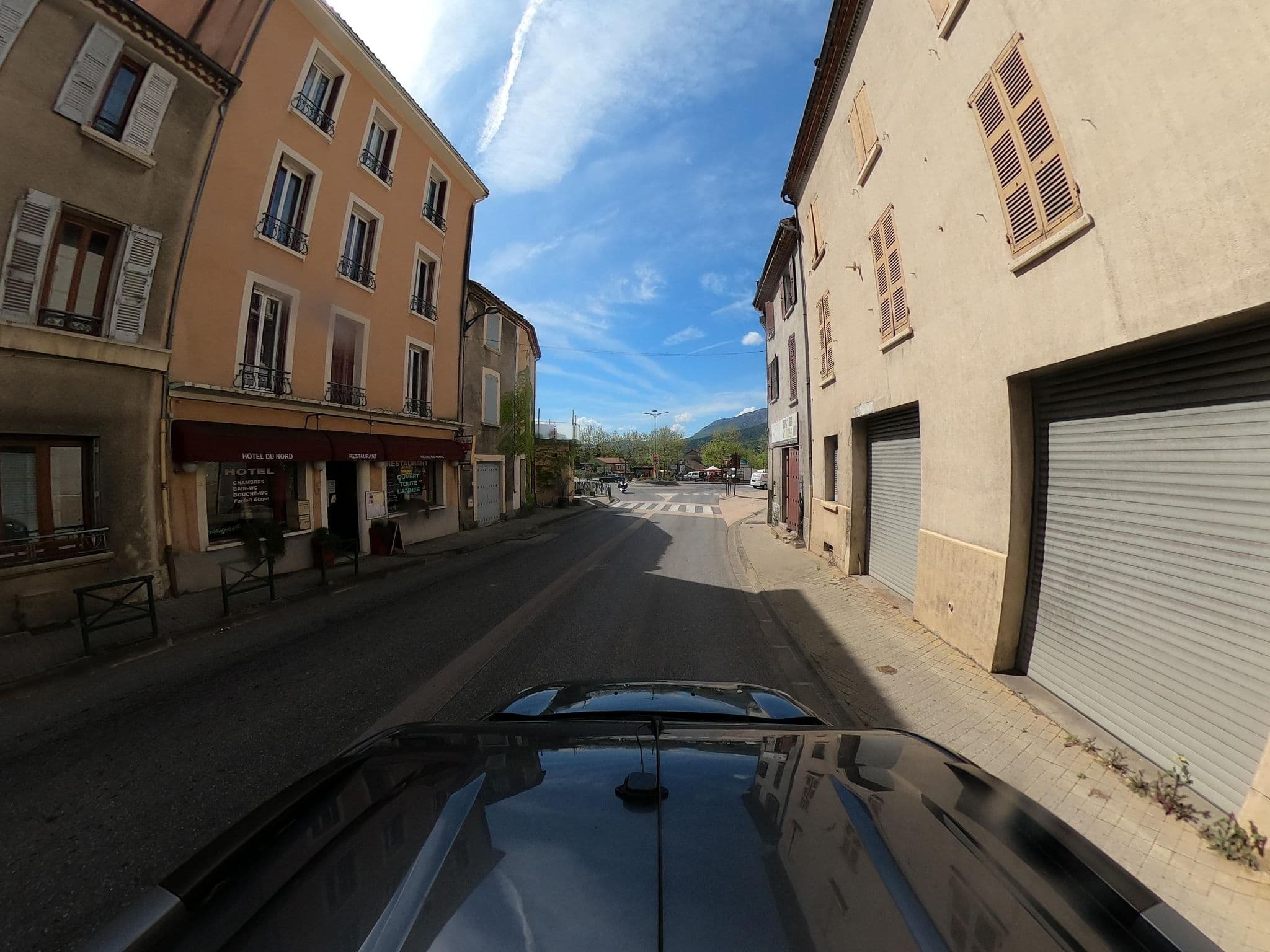 Street view near Hôtel des Alpes, Serres — © eric_s (CC BY-SA · Mapillary)
