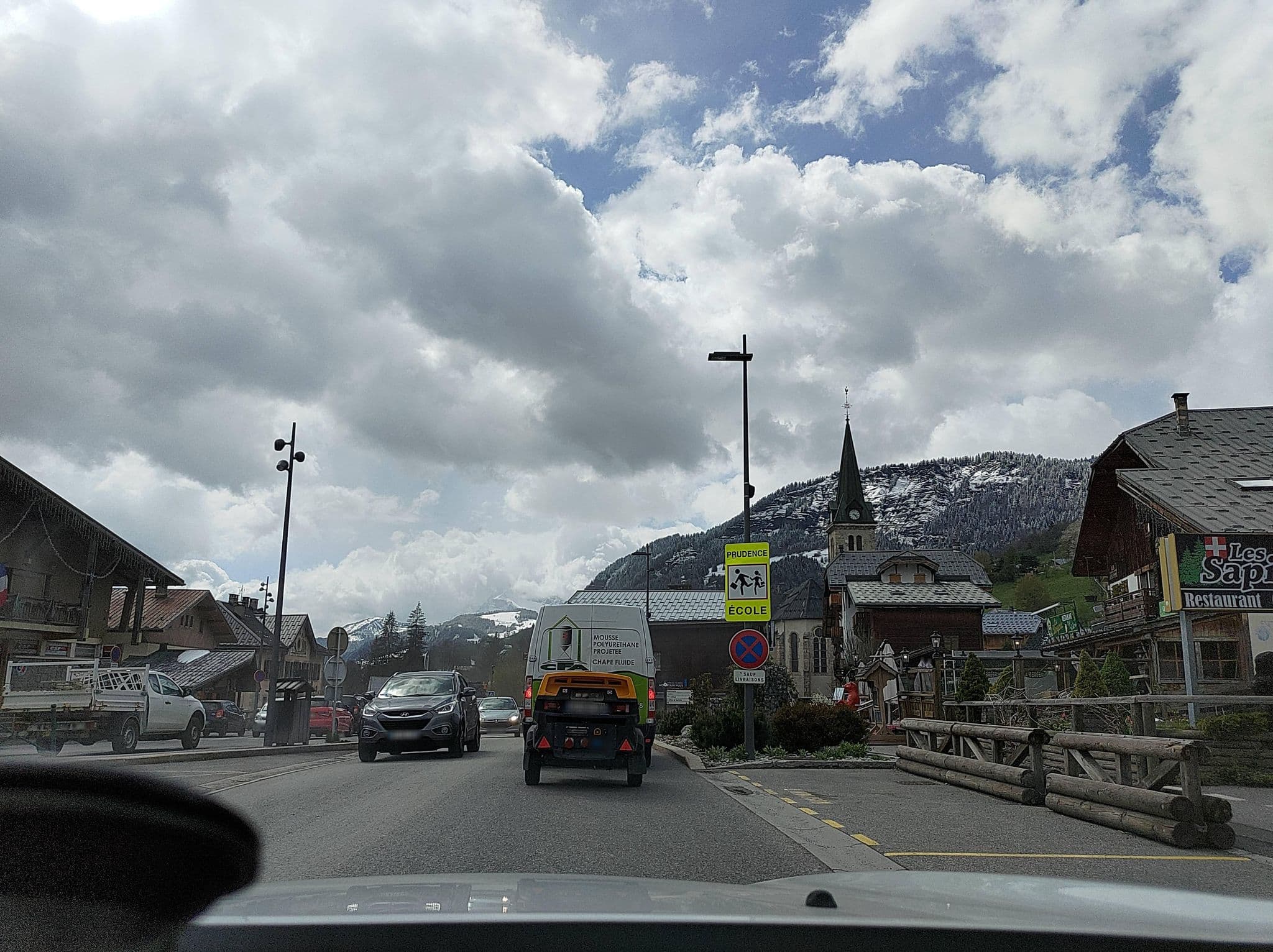 Street view near Les Sapins, Praz-sur-Arly — © MatthieuF4FNE (CC BY-SA · Mapillary)