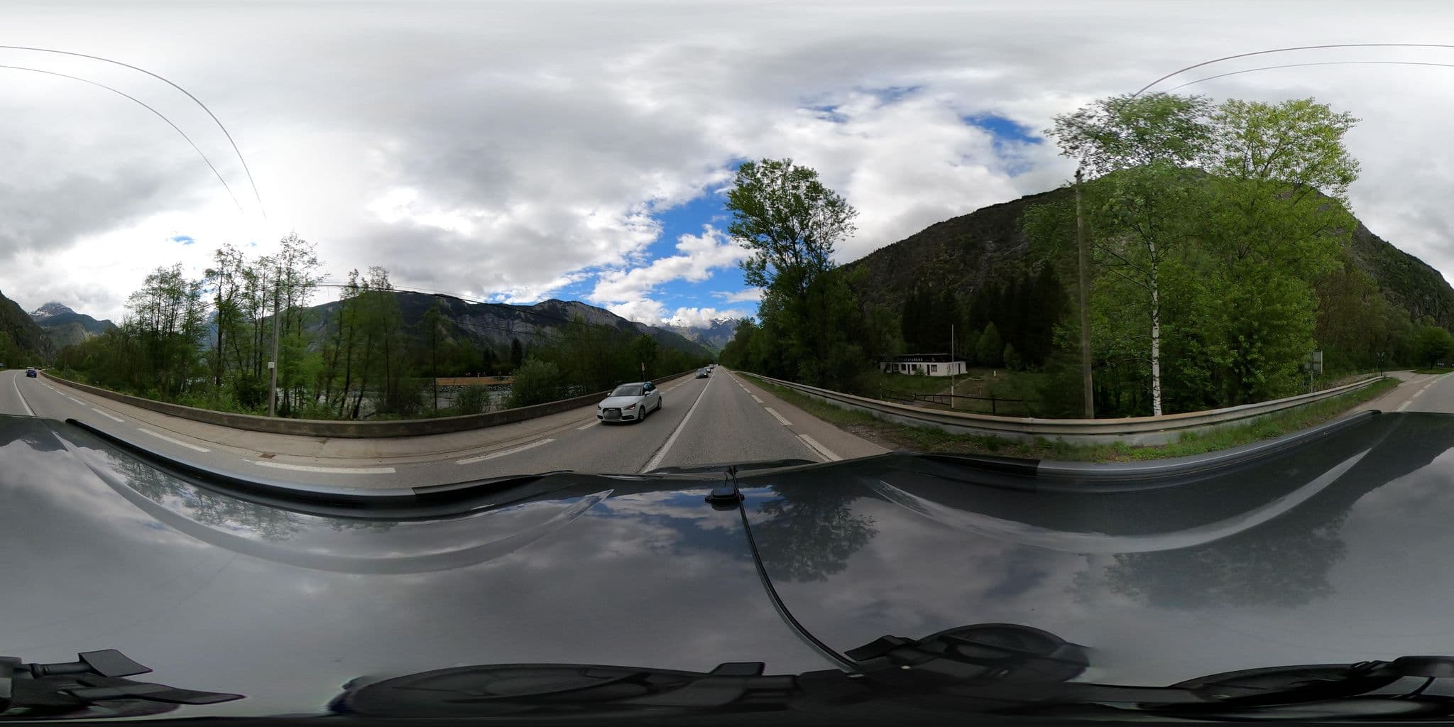 Street view near Camping Le Vernis, Le Bourg-d'Oisans — © eric_s (CC BY-SA · Mapillary)