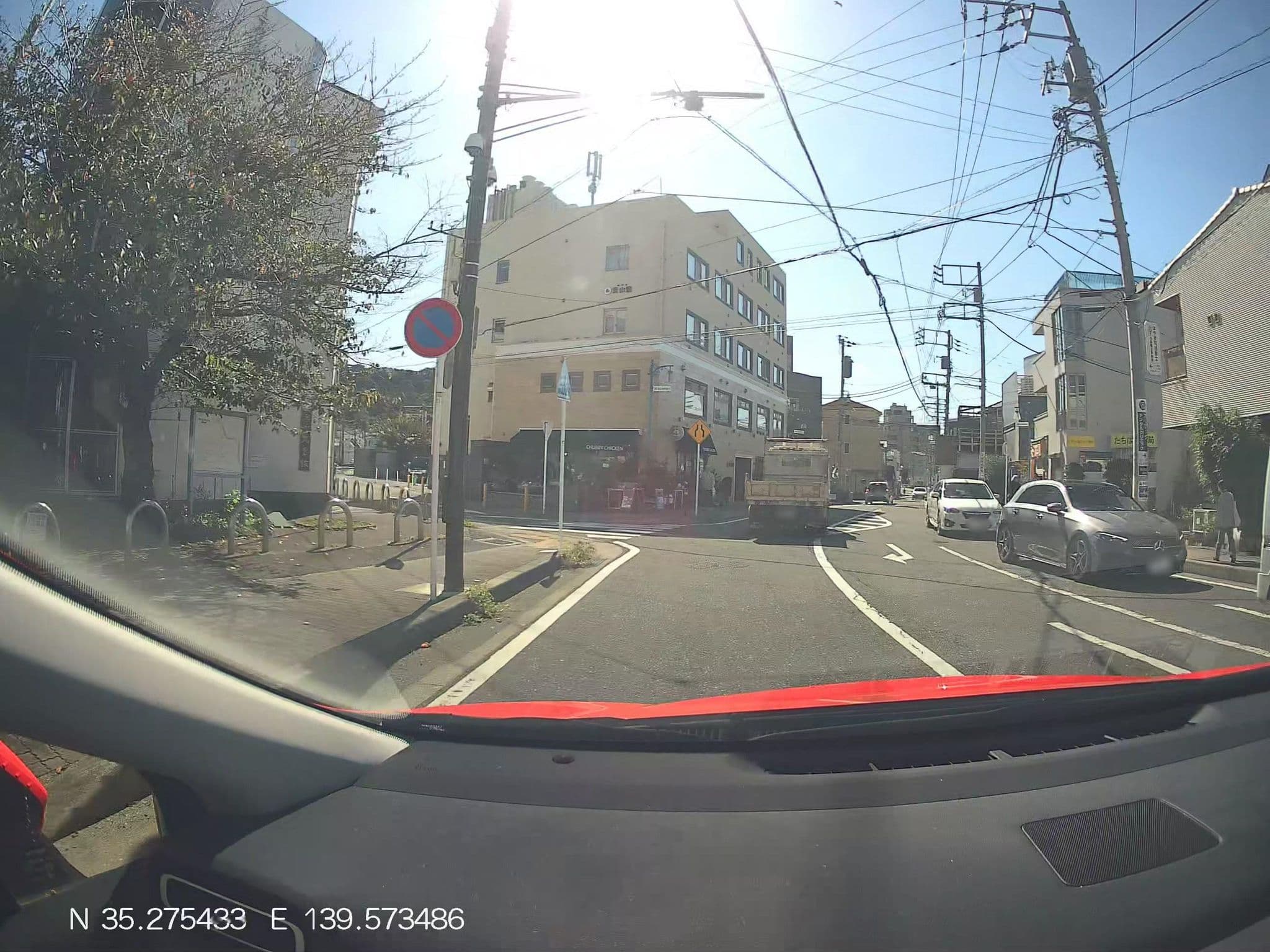Street view near The Bath And Bed Hayama, Hayama — © mitz (CC BY-SA · Mapillary)