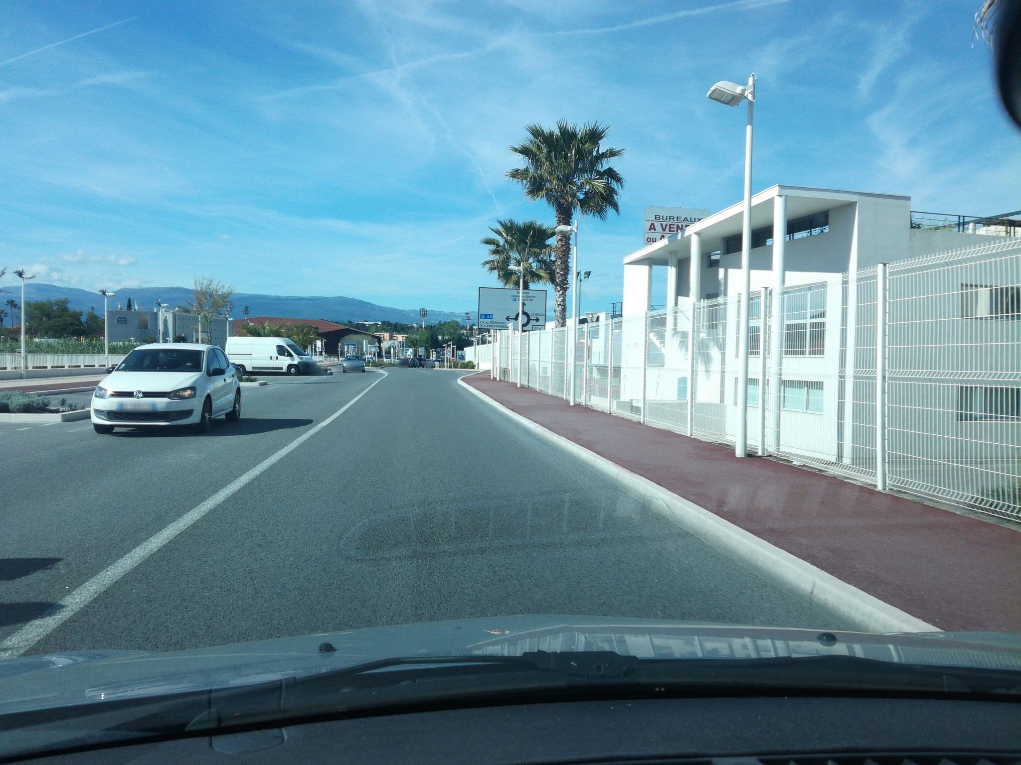 Street view near B&B Hôtel, Mandelieu-la-Napoule — © baptistemm (CC BY-SA · Mapillary)