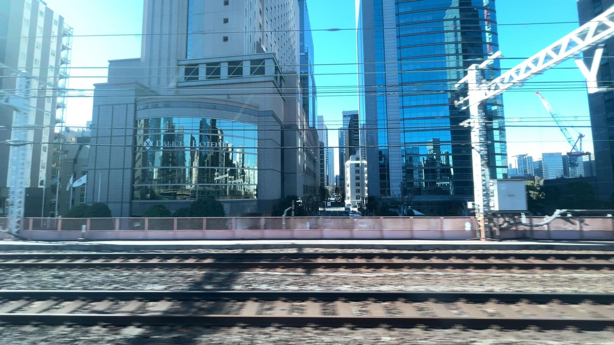 Street view near 第一ホテル東京, Shinbashi — © ponya (CC BY-SA · Mapillary)