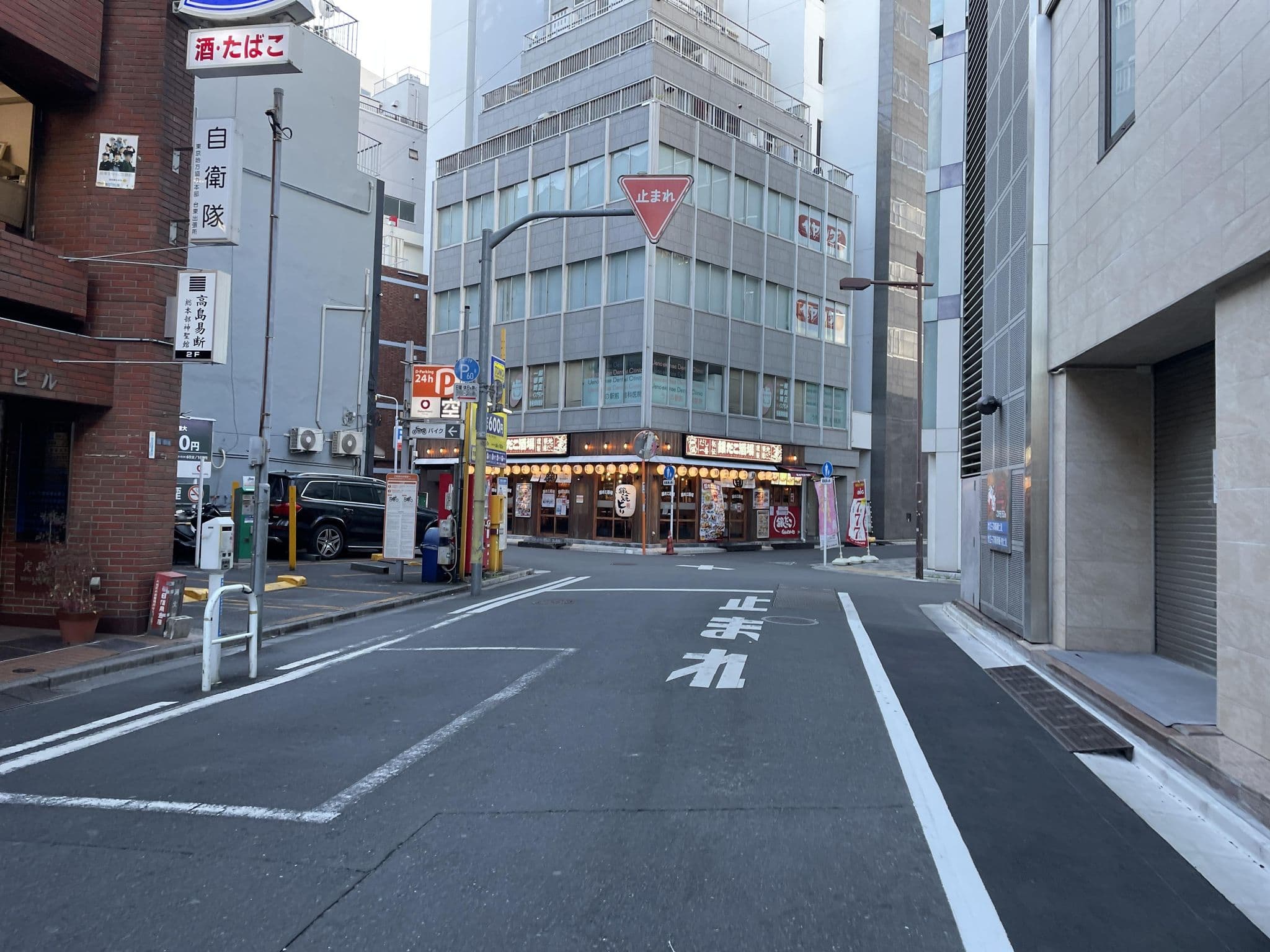 Street view near 上野東金屋ホテル (Touganaya Hotel), Taito — © musashino5 (CC BY-SA · Mapillary)