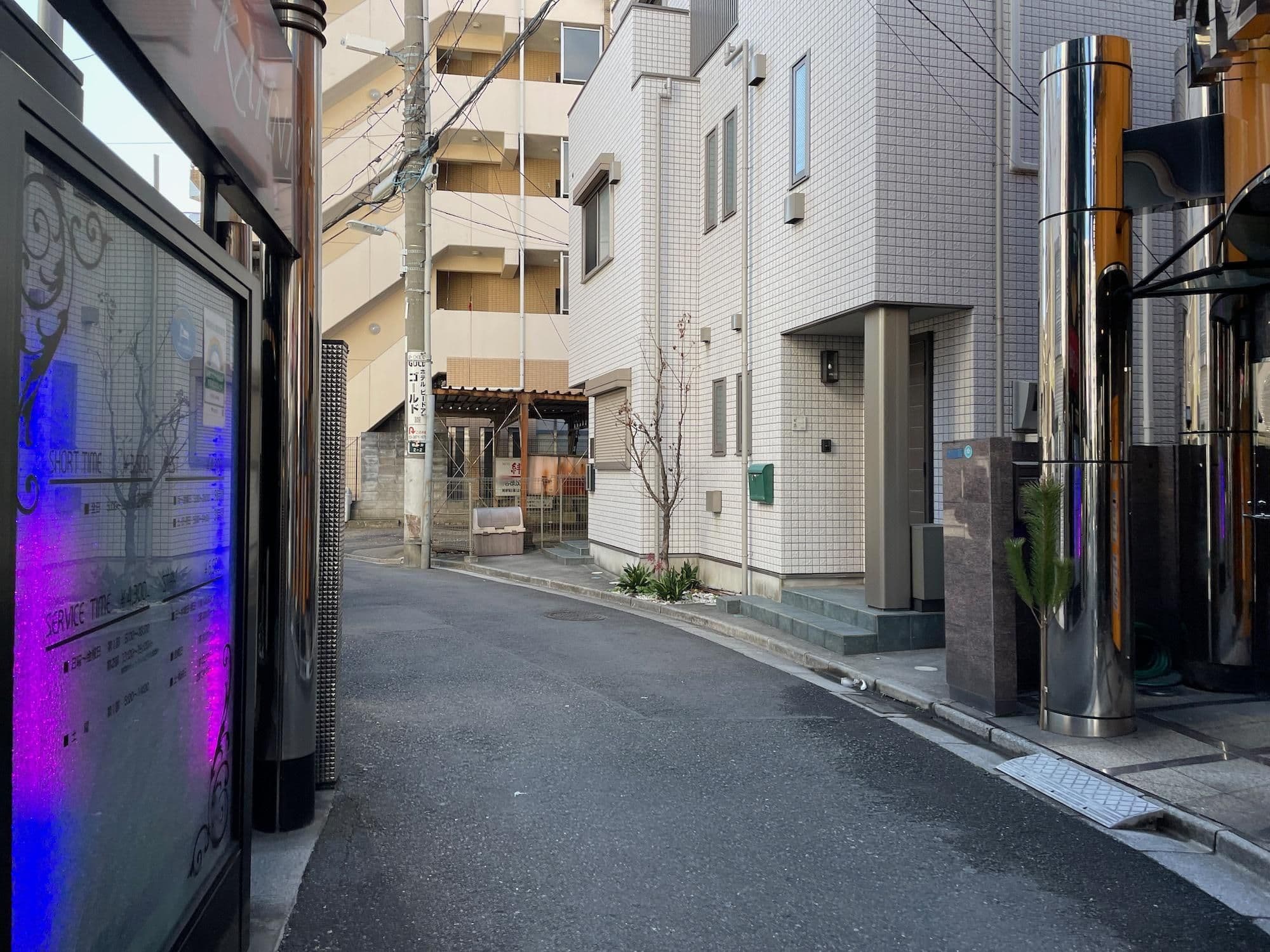 Street view near 絆, Iriya — © musashino5 (CC BY-SA · Mapillary)