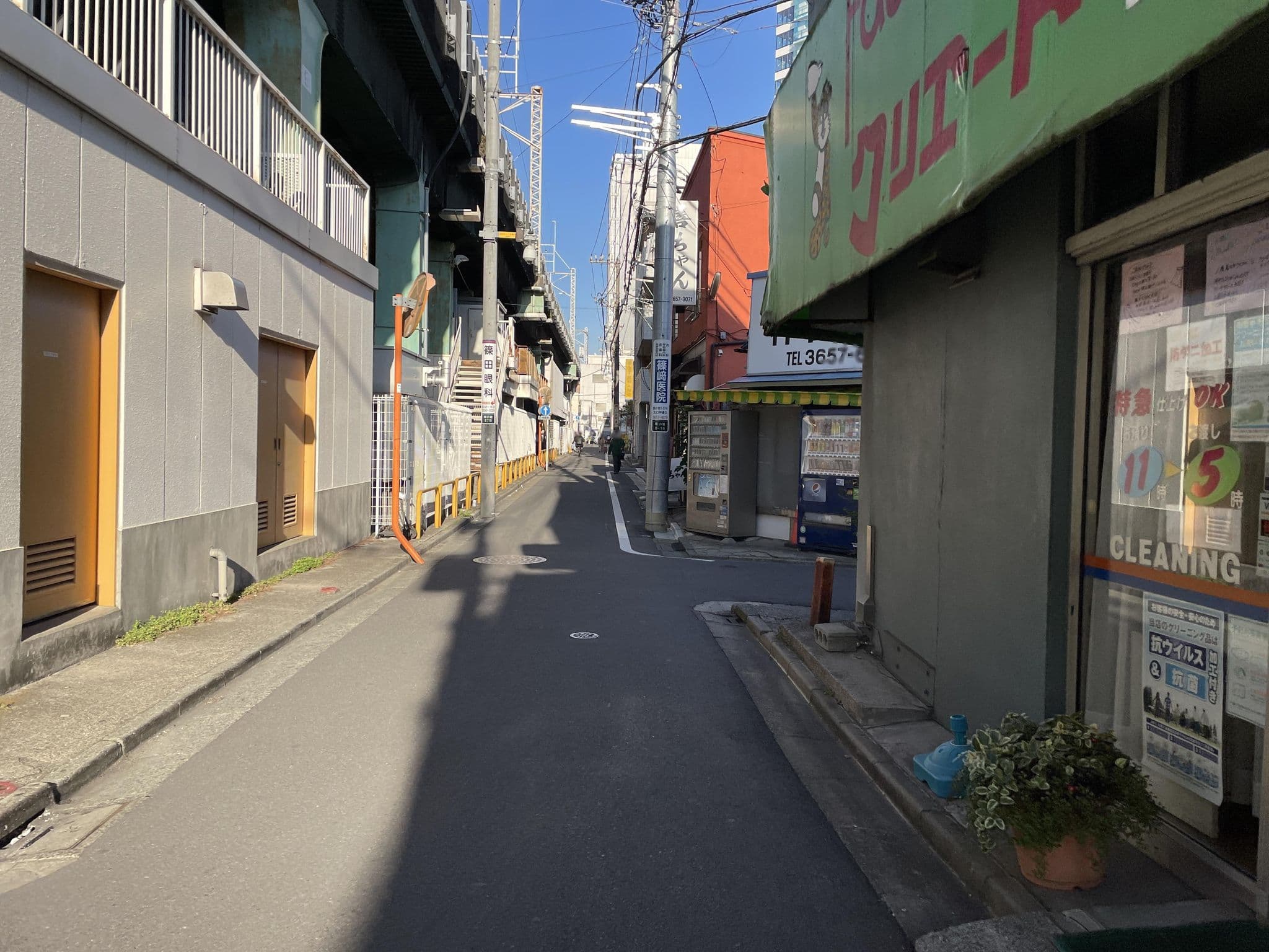 Street view near ニューオークラ (New Okura), Ichikawa — © musashino5 (CC BY-SA · Mapillary)