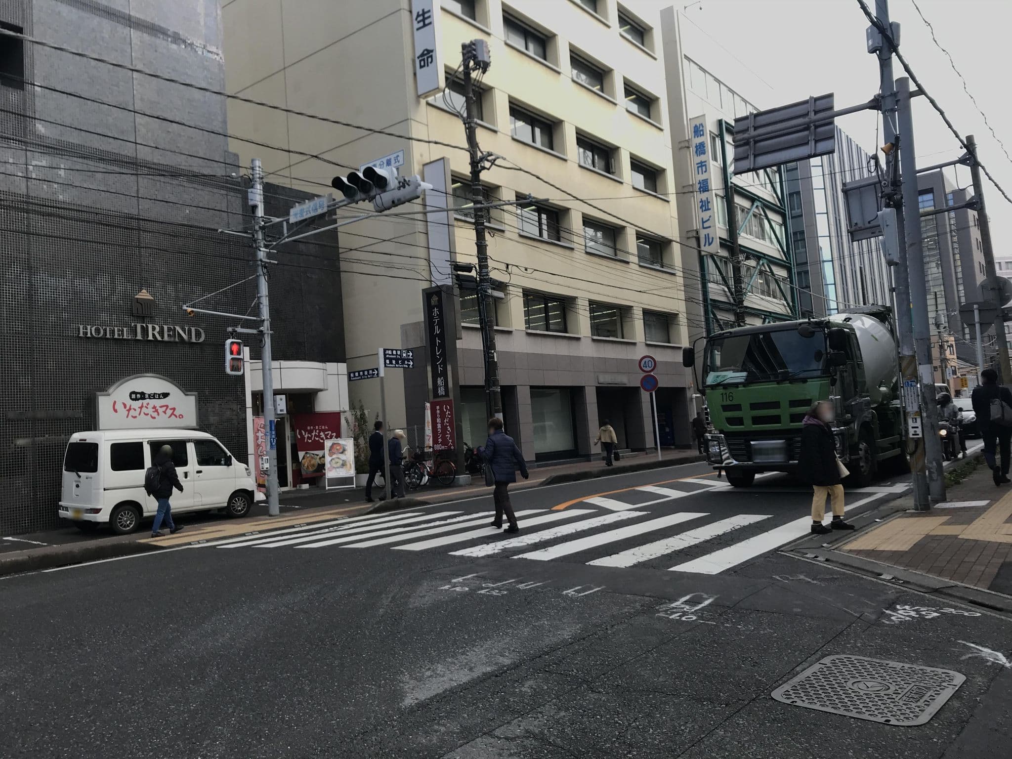 Street view near サン・グランドホテル船橋, Honchō — © musashino5 (CC BY-SA · Mapillary)