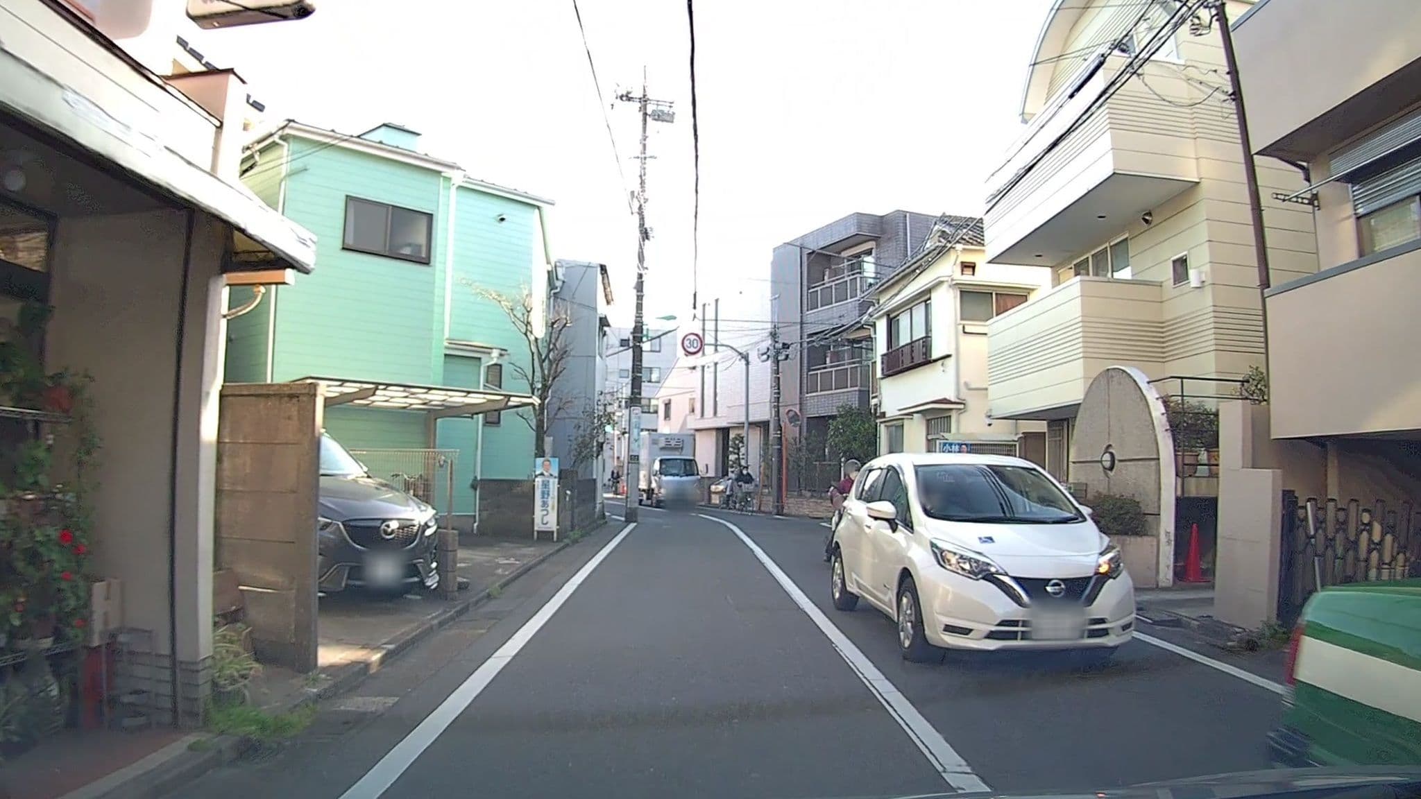 Street view near 真壁屋酒店, Sakuradai — © mzaki (CC BY-SA · Mapillary)