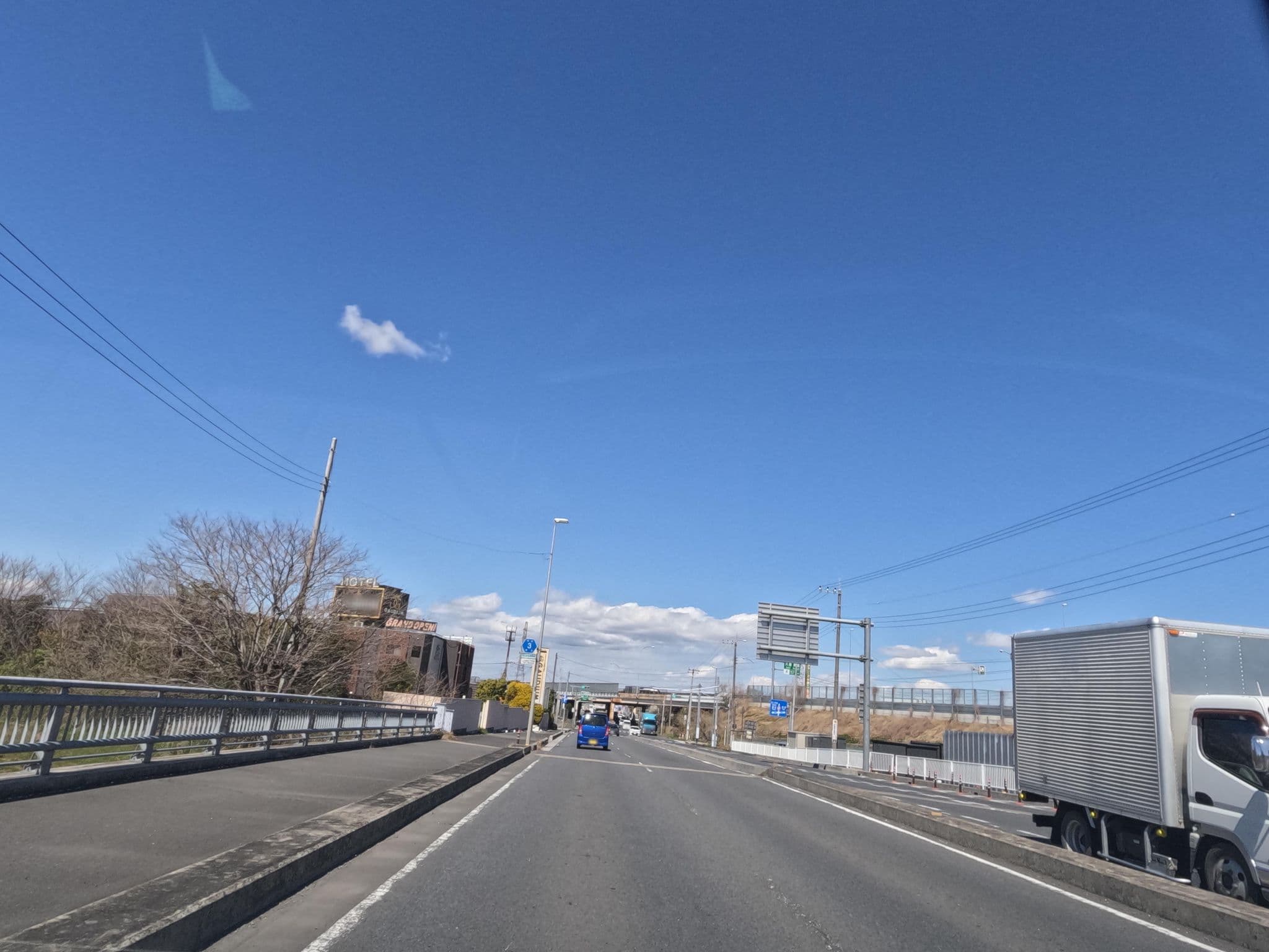 Street view near Hotel Gaudium, Kukichūō — © rsnaru (CC BY-SA · Mapillary)