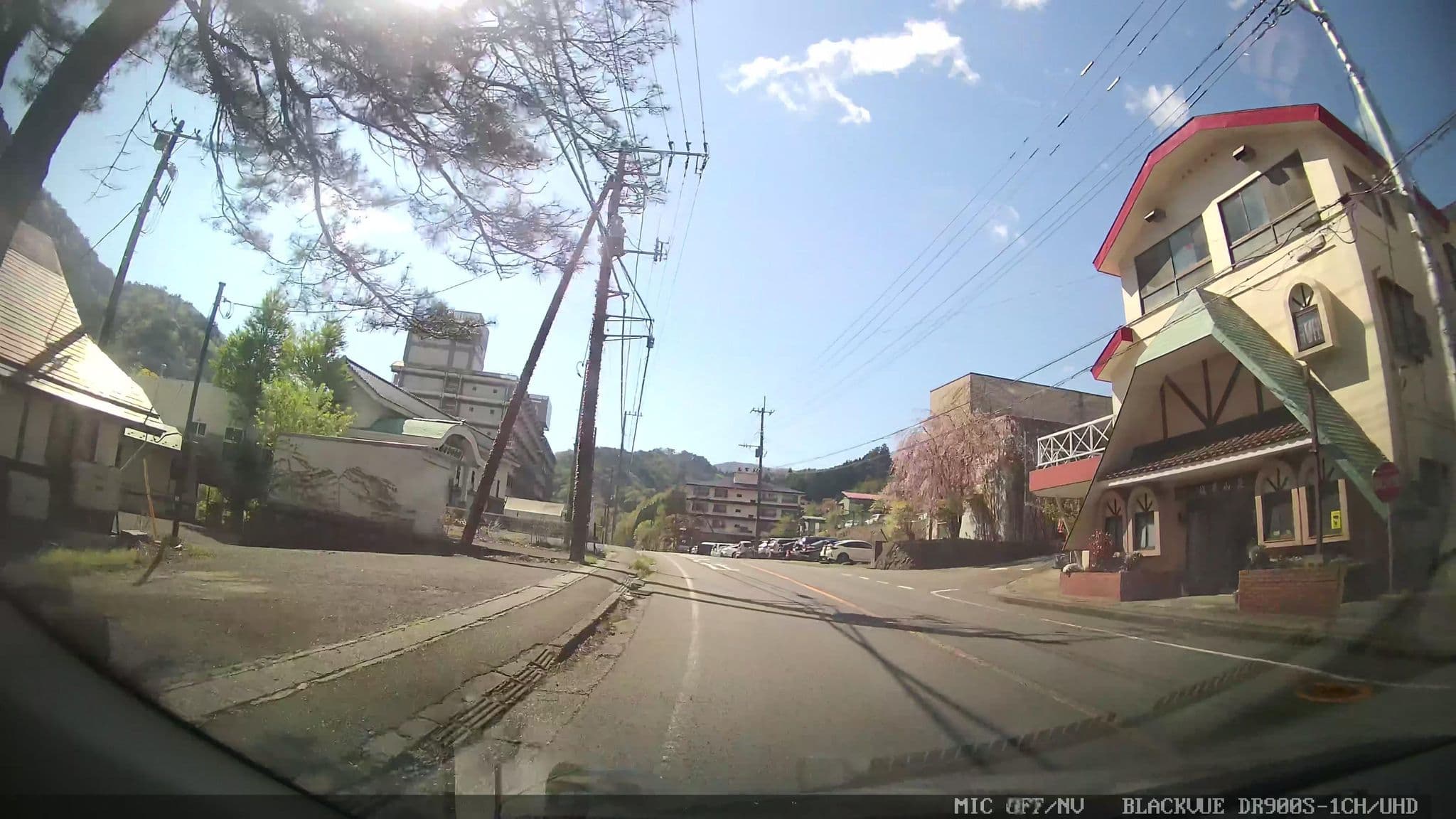 Street view near 塩原山荘, Kinugawa Onsen — © jmmapiranger (CC BY-SA · Mapillary)
