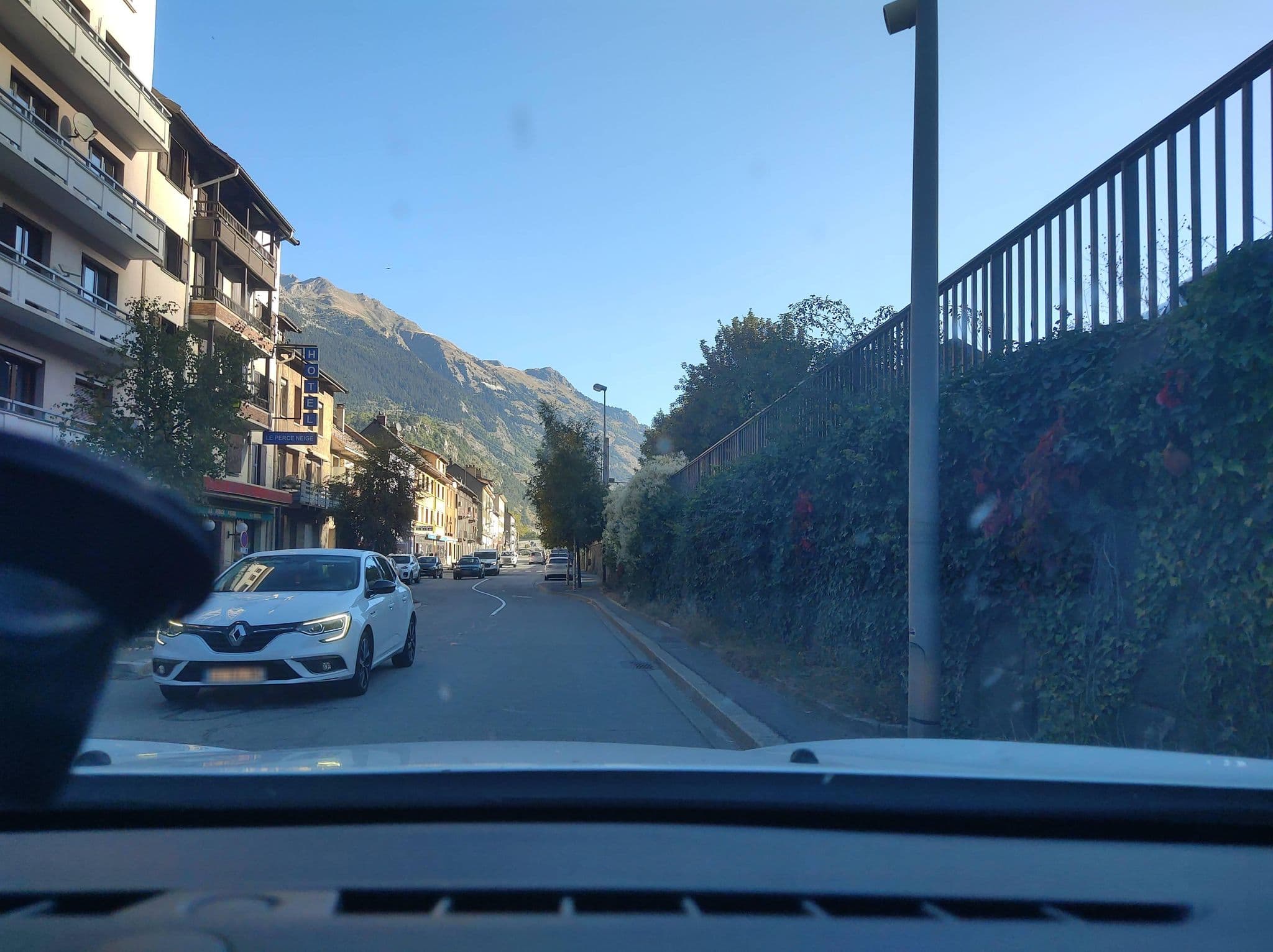 Street view near Le Perce-Neige, Modane — © MatthieuF4FNE (CC BY-SA · Mapillary)