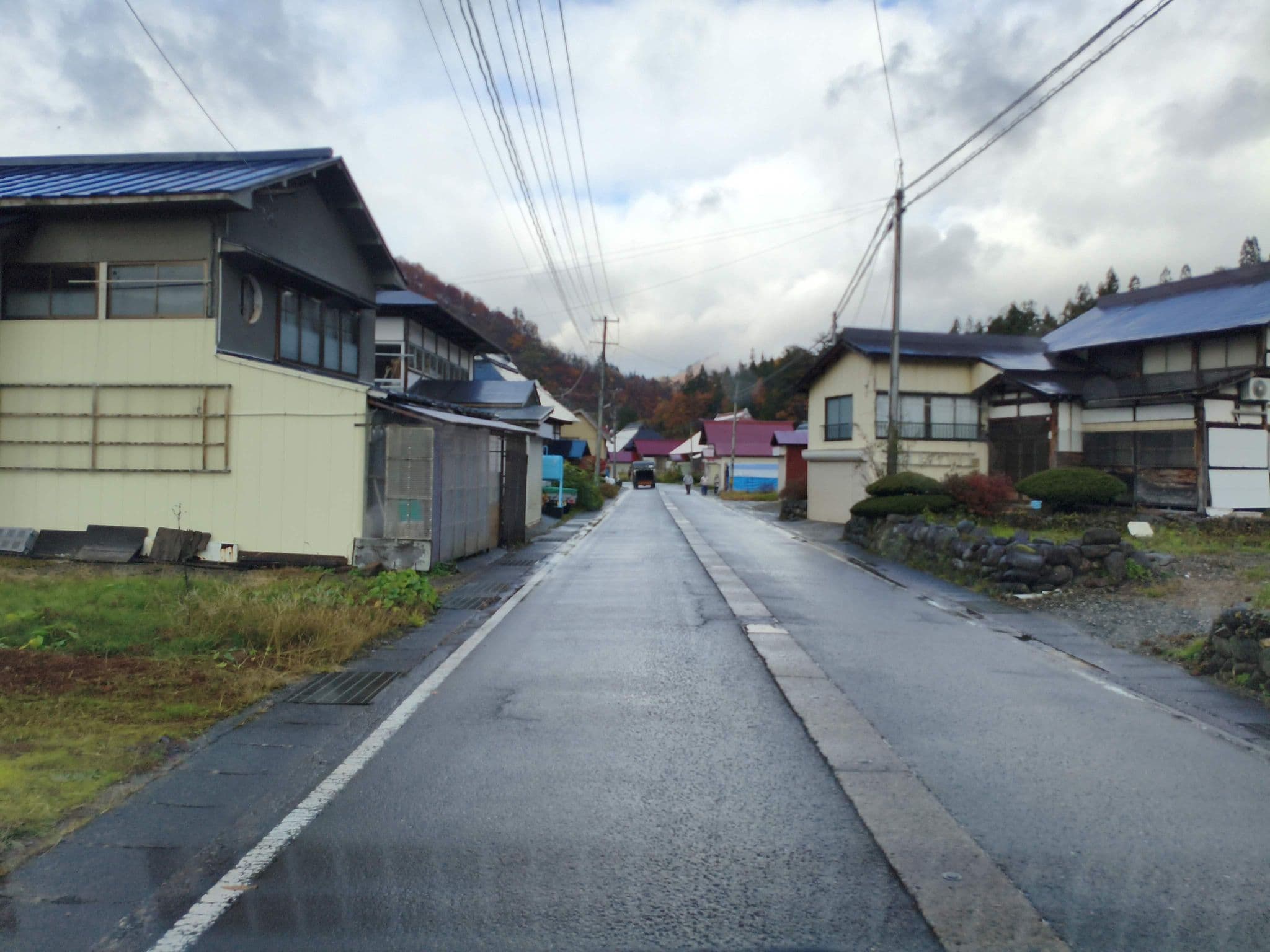 Street view near シェアベース昭和村, Shimonakatsukawa — © parond (CC BY-SA · Mapillary)
