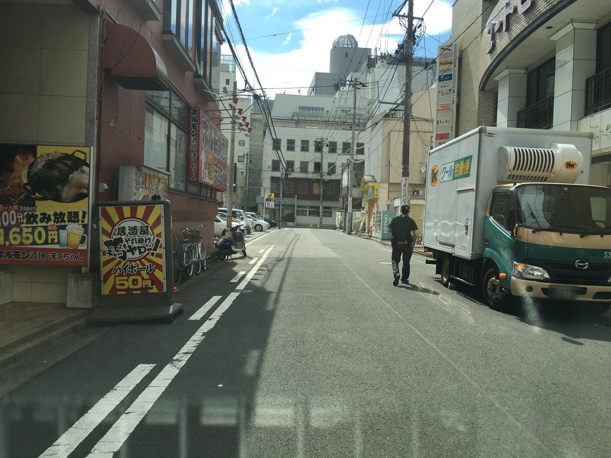 Street view near ホテルミルニュイ福島 (Hotel MilleNuits Fukushima), Fukushima — © tometome (CC BY-SA · Mapillary)