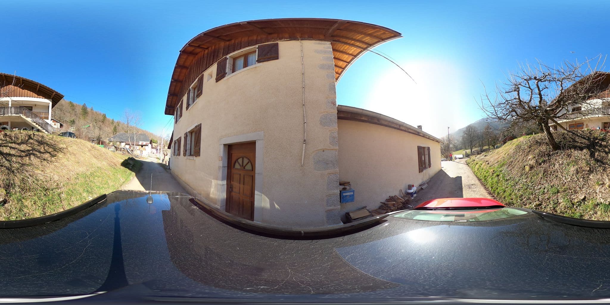 Street view near Gîte de l'école de Glaise, Faverges — © futur3r (CC BY-SA · Mapillary)