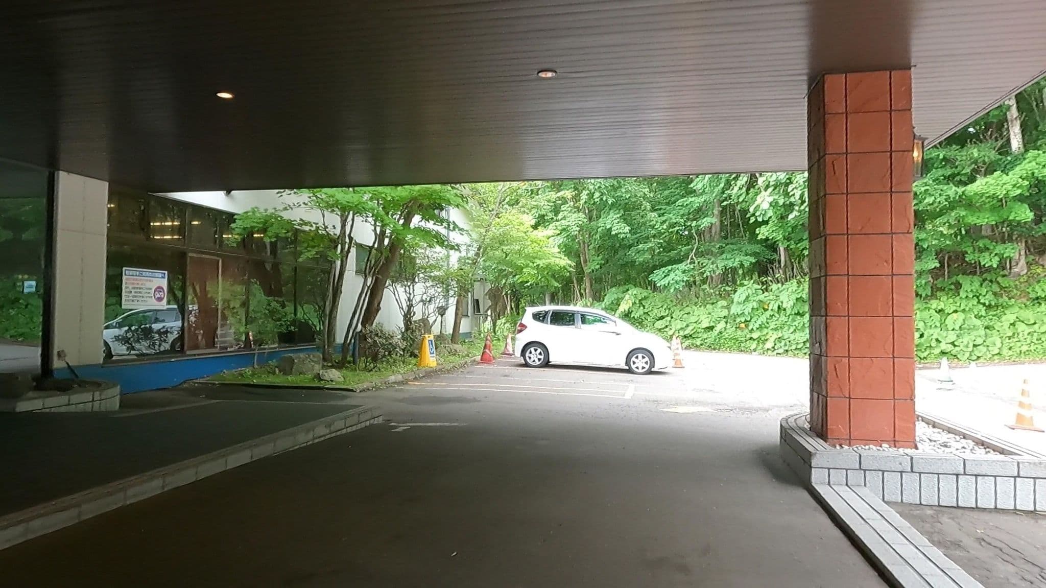 Street view near Marukoma Onsen, Eniwa — © takayuki (CC BY-SA · Mapillary)
