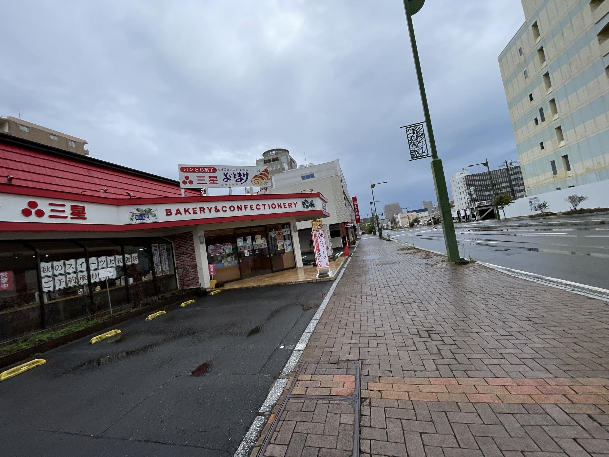 Street view near プチホテル苫小牧ステーション, Tomakomai — © tometome (CC BY-SA · Mapillary)