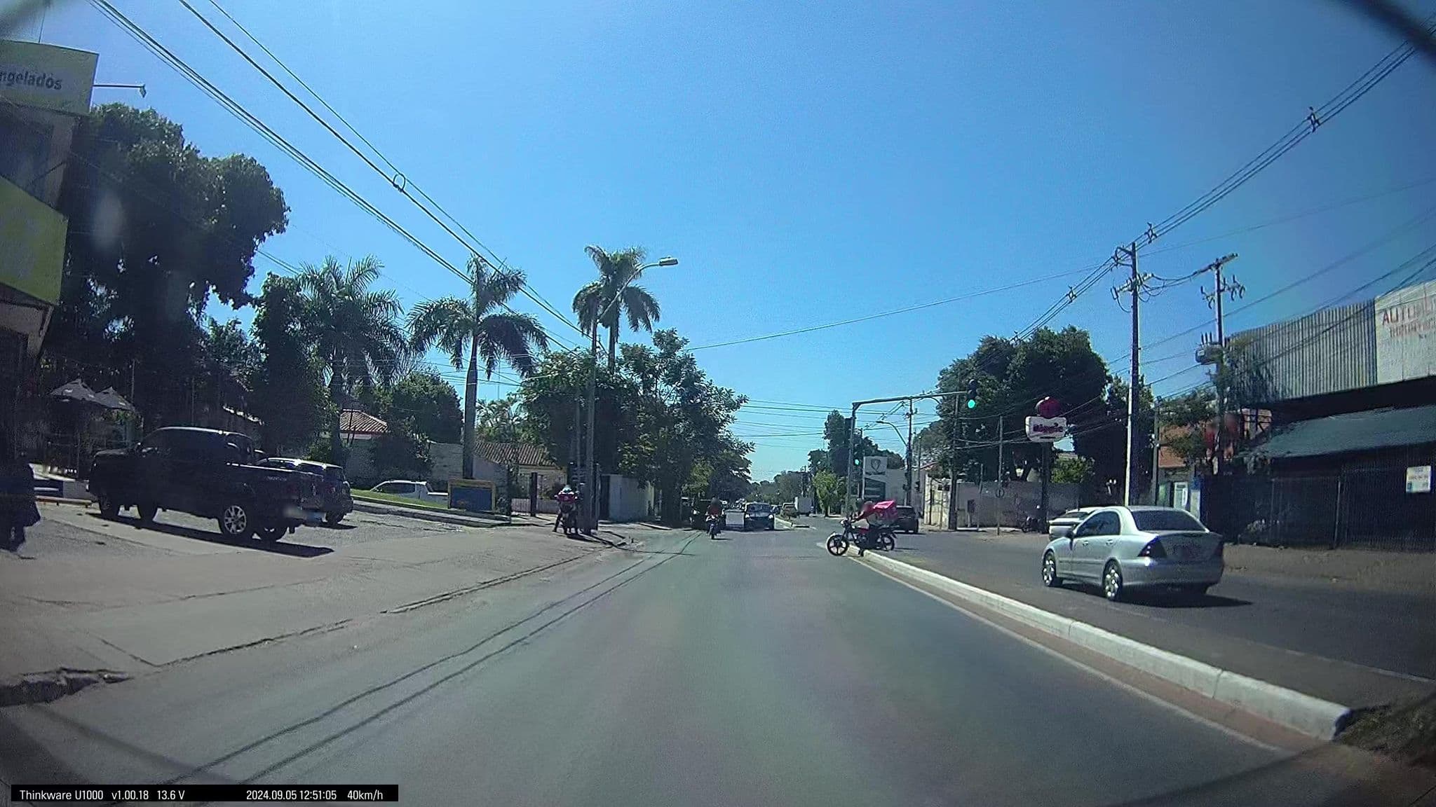 Street view near Hotel Presidente, Lambaré — © ancho85 (CC BY-SA · Mapillary)