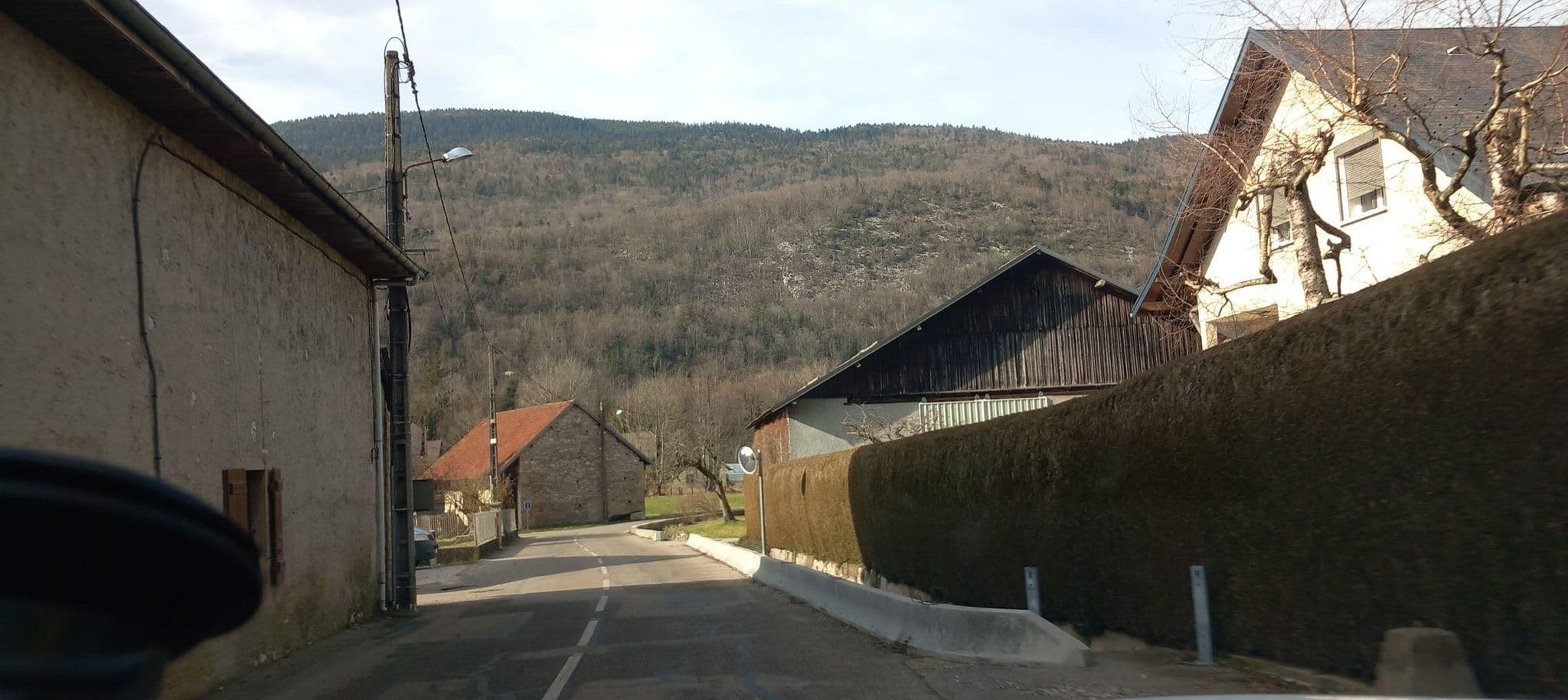 Street view near Le Lavoir, Les Échelles — © MatthieuF4FNE (CC BY-SA · Mapillary)