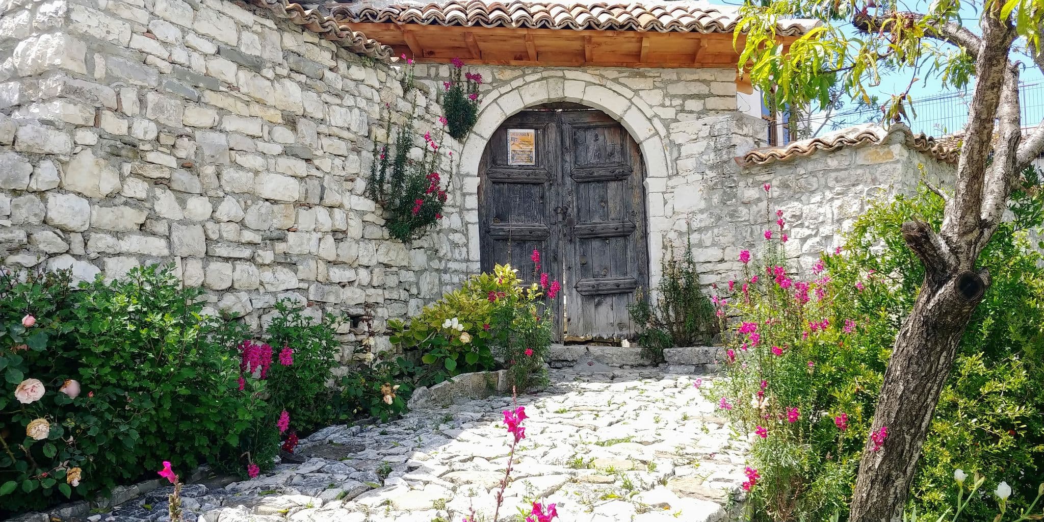 Street view near Vasili Guest House, Berat — © marcgauthier13 (CC BY-SA · Mapillary)