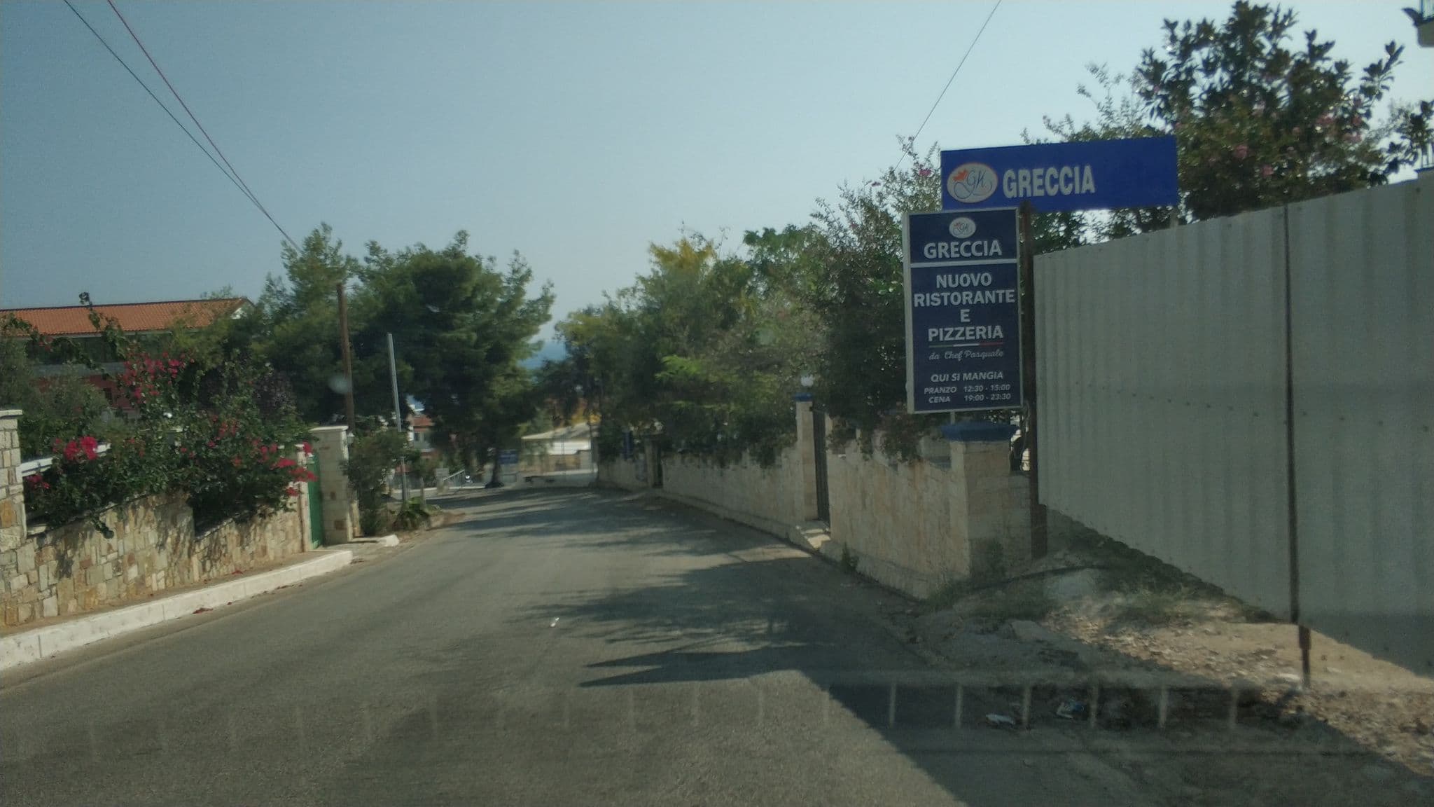 Street view near Greccia Hotel Dhermi, Dhërmi — © freddouhelk (CC BY-SA · Mapillary)