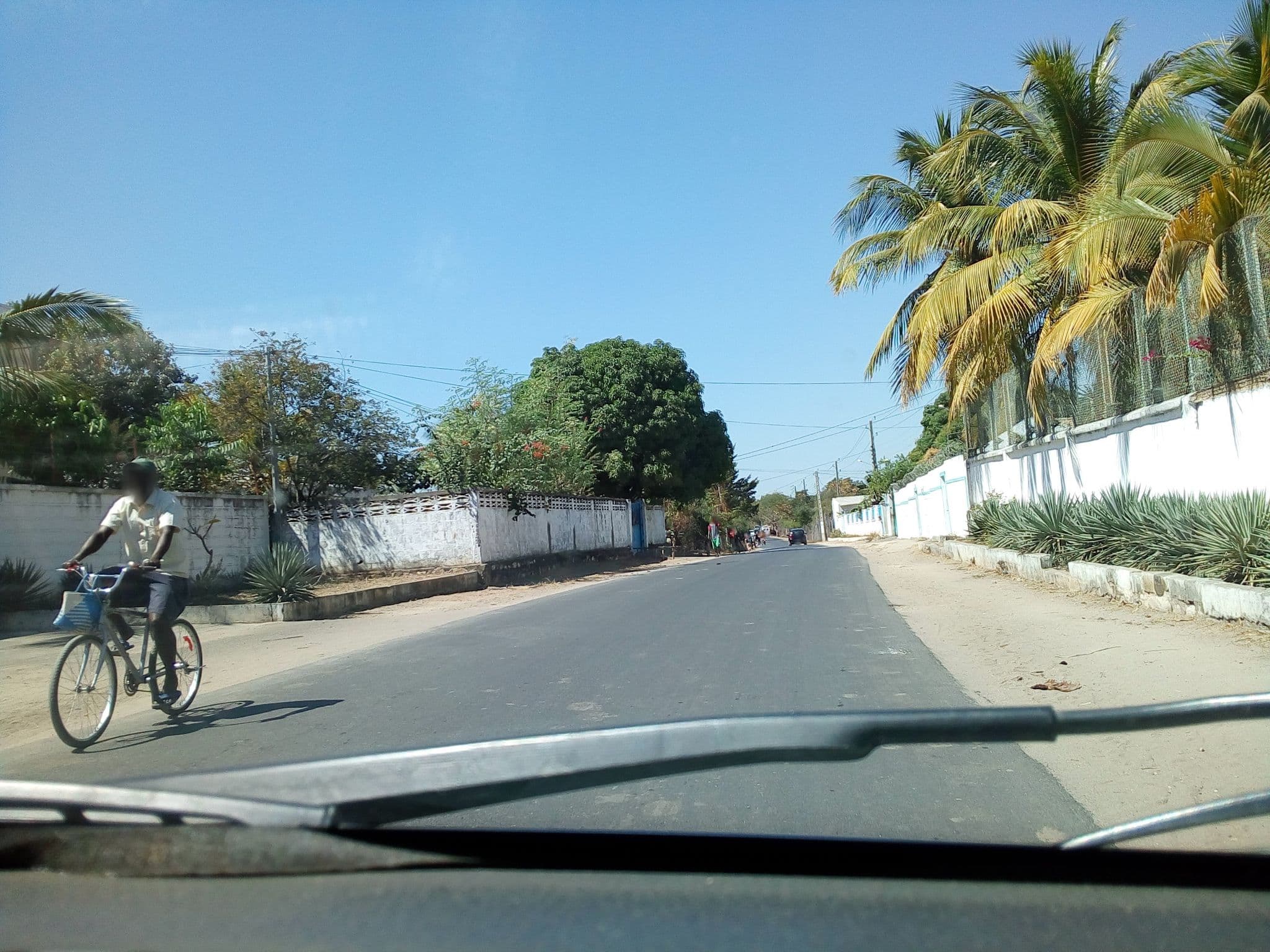 Street view near Patel Hotel Majunga, Mahajanga — © eric_s (CC BY-SA · Mapillary)