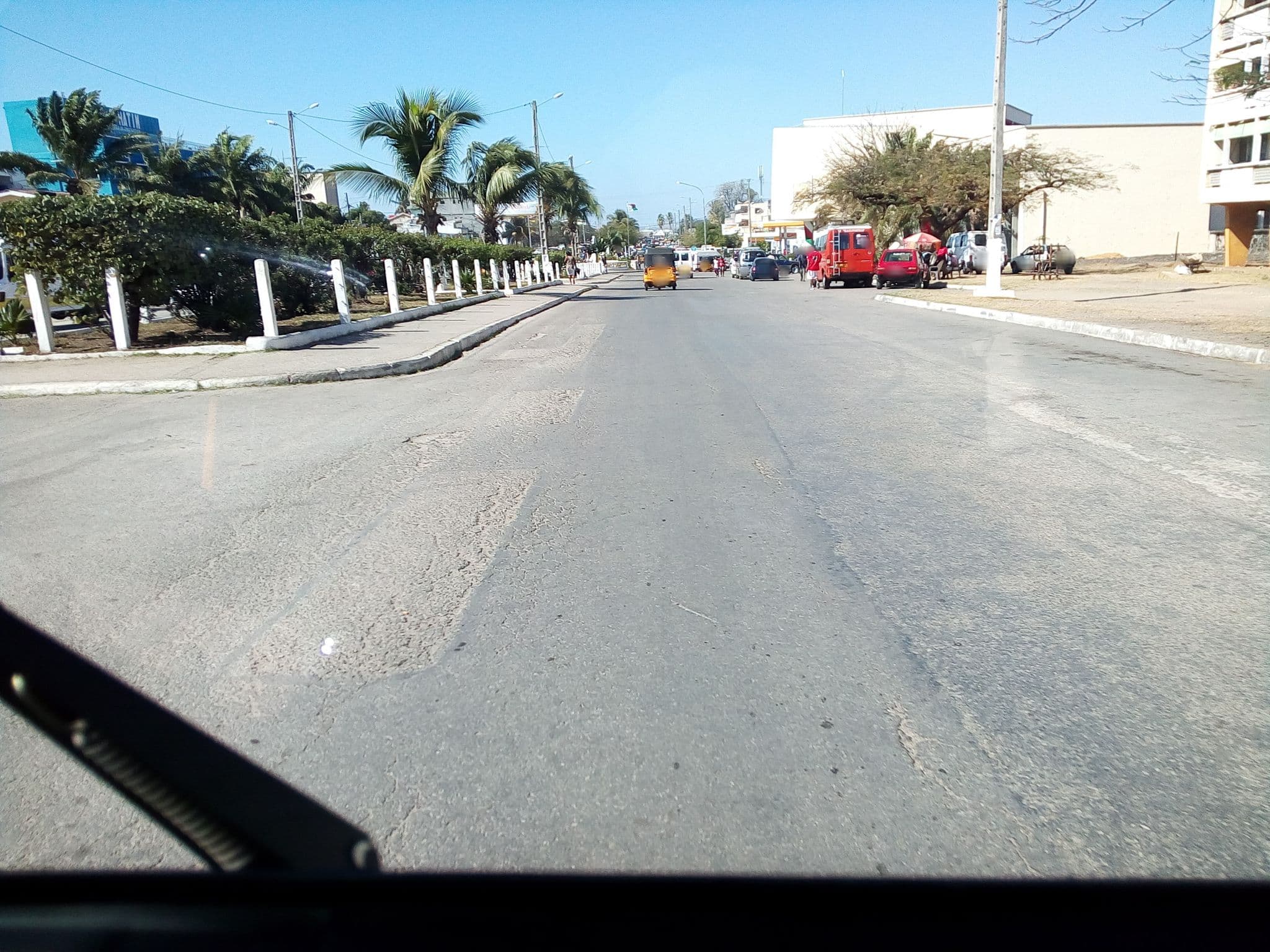 Street view near Hotel Vahiny, Mahajanga — © eric_s (CC BY-SA · Mapillary)