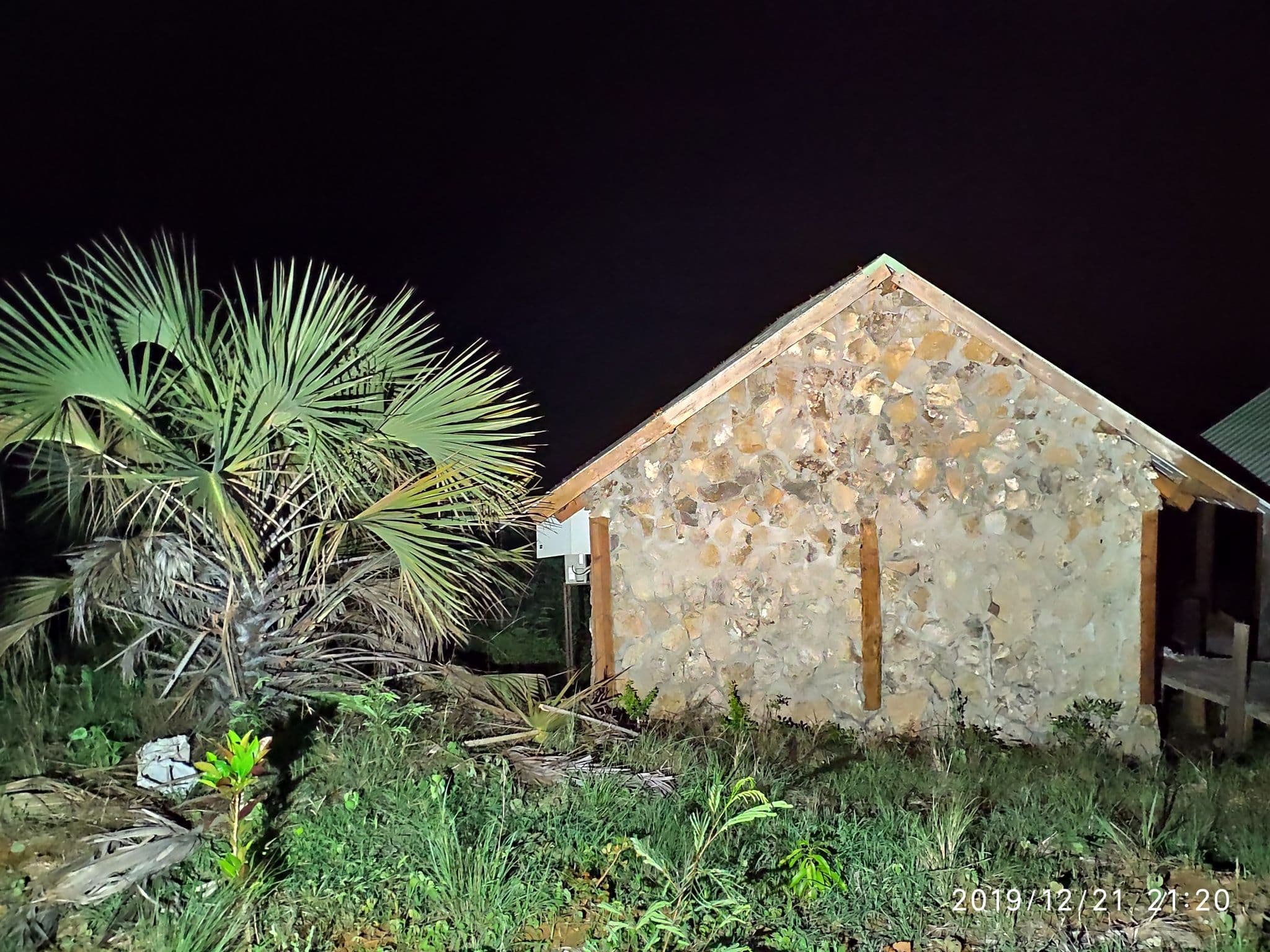 Street view near Ankarana Lodge, Ambilobe — © km2bp (CC BY-SA · Mapillary)