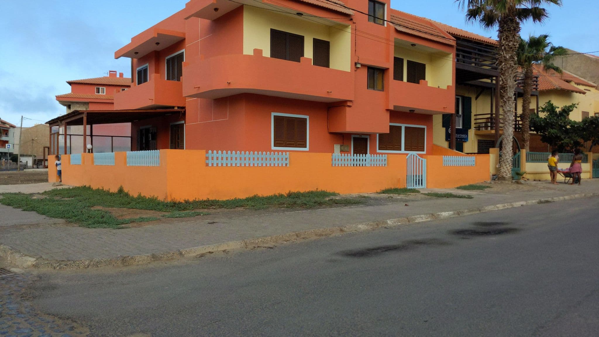Street view near Hotel Sobrado, São Paulo — © waldyrious (CC BY-SA · Mapillary)