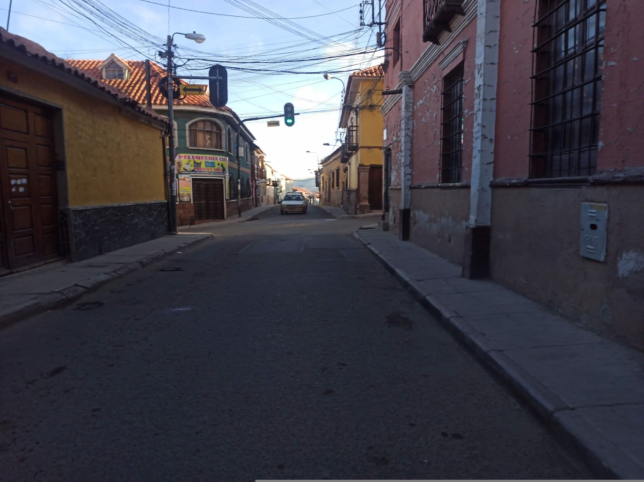 Street view near Hostal Eucalyptus, Potosí — © juanfajardobo (CC BY-SA · Mapillary)