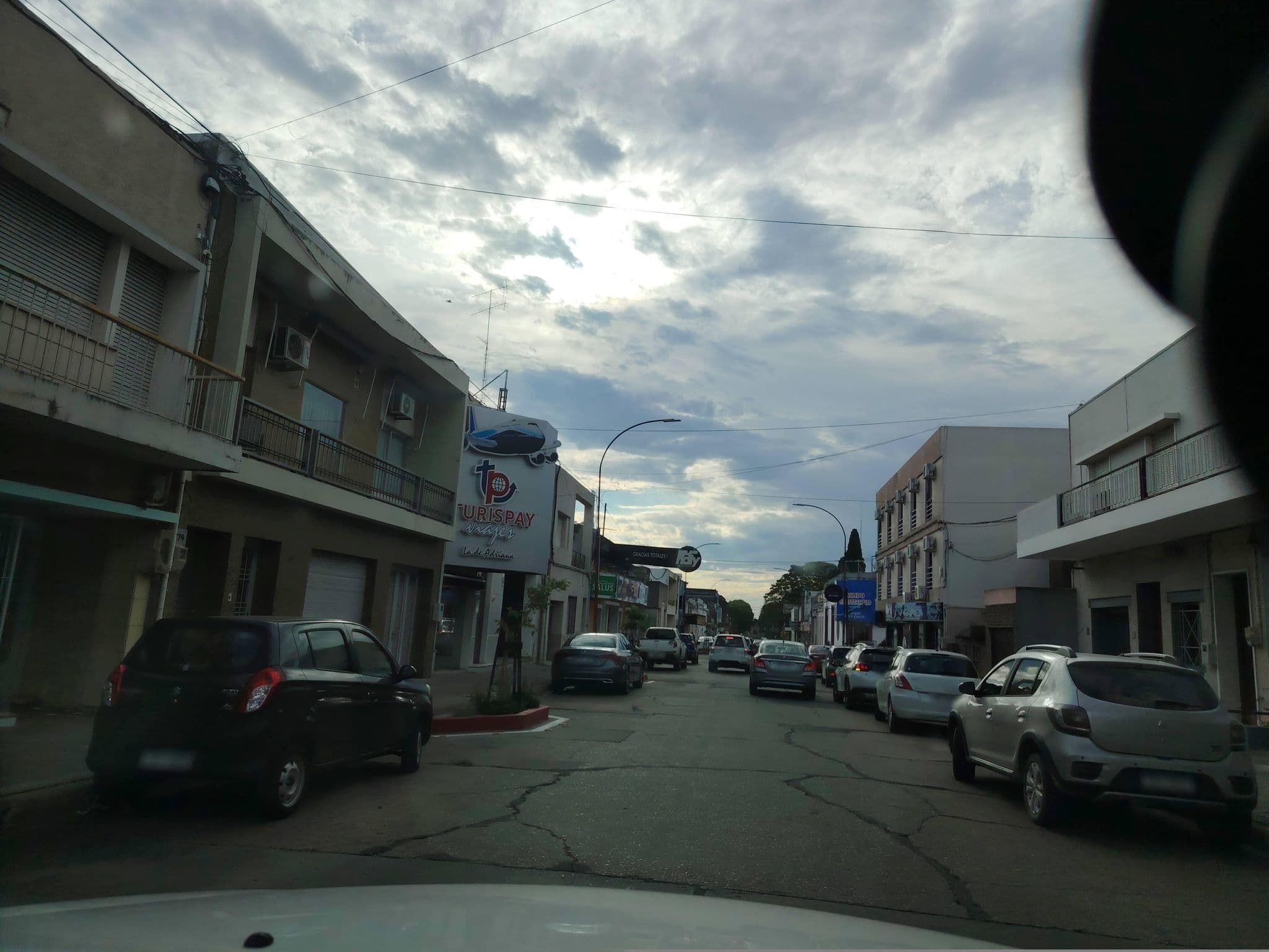 Street view near Hotel Mykonos, Paysandú — © andrcondon (CC BY-SA · Mapillary)