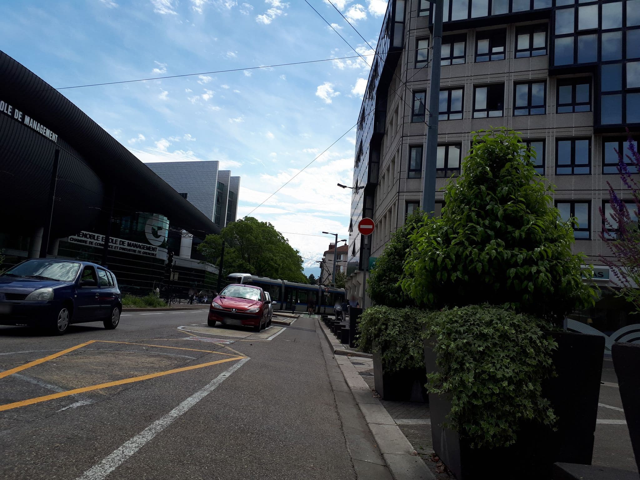 Street view near Hôtel Europole, Grenoble — © quicky (CC BY-SA · Mapillary)