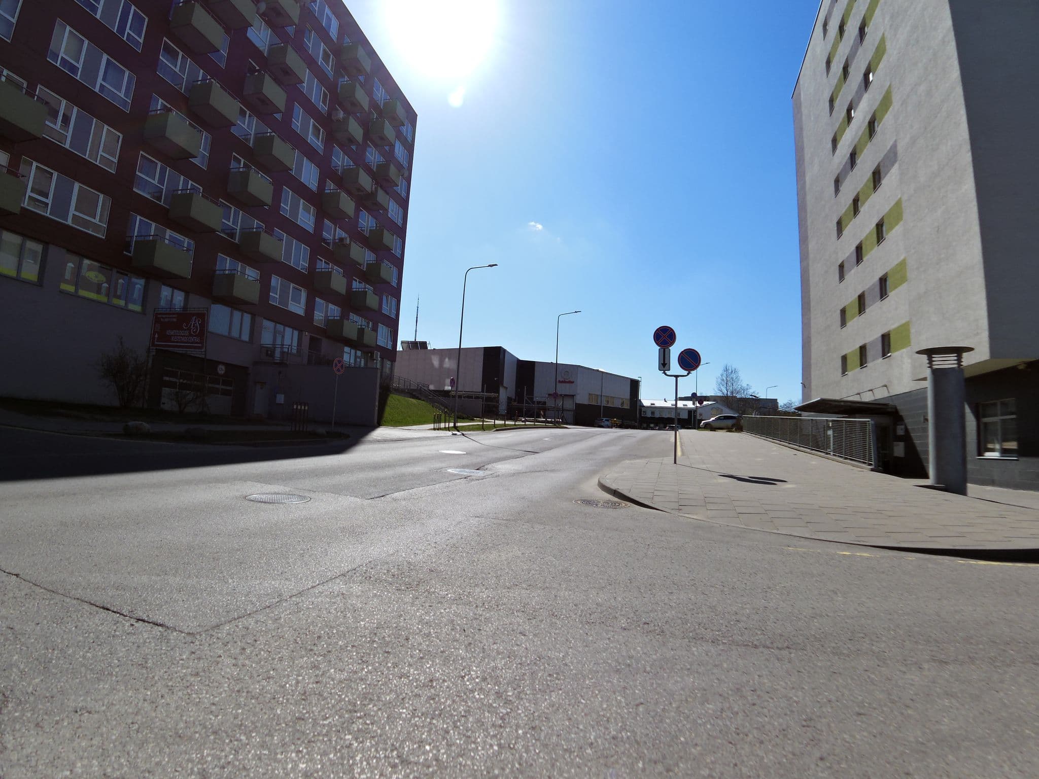 Street view near Green Vilnius Hotel, Karoliniškės — © aleksasfi (CC BY-SA · Mapillary)