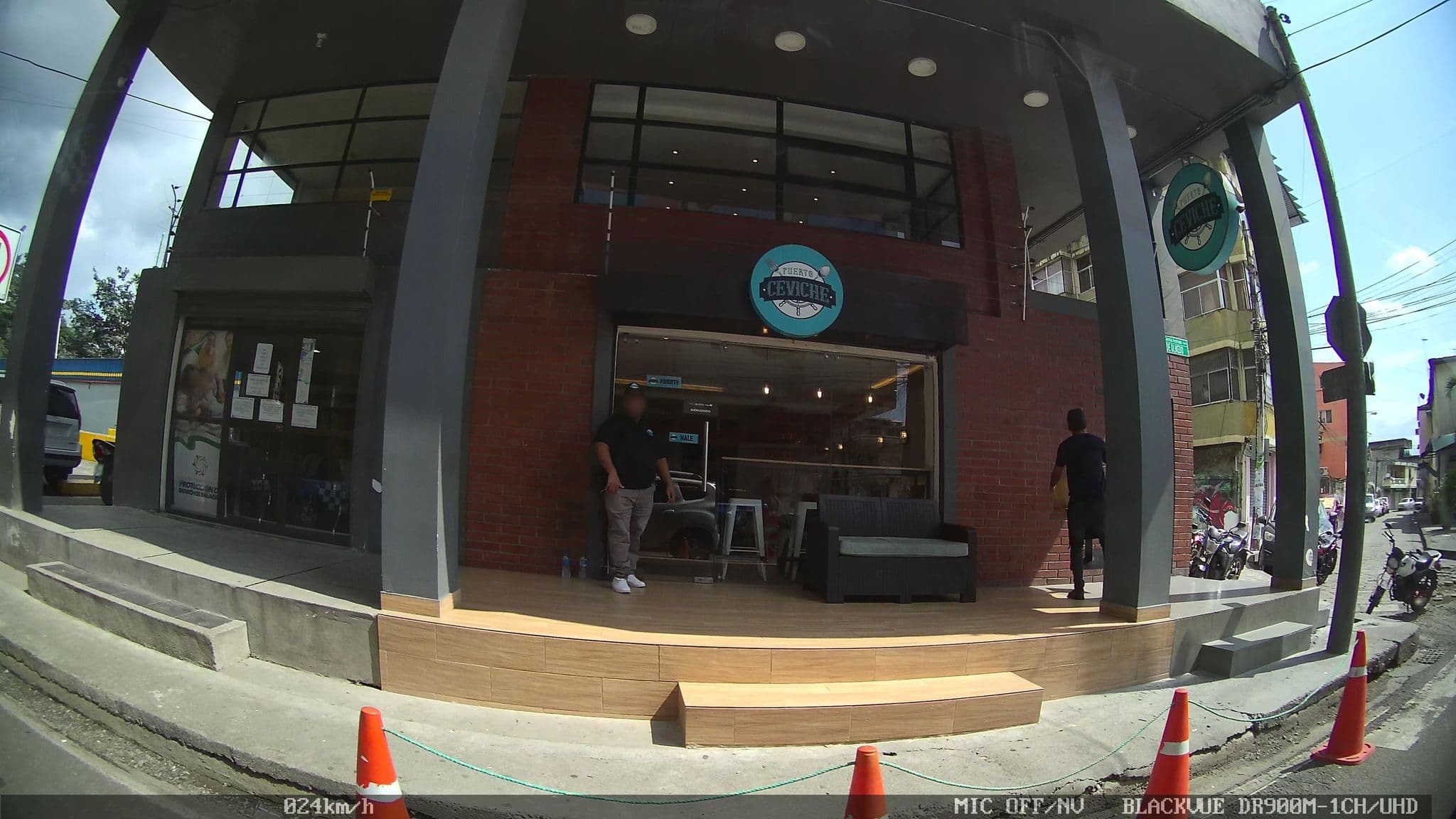 Street view near Motel el Descanso, Milagro — © kaart_2 (CC BY-SA · Mapillary)