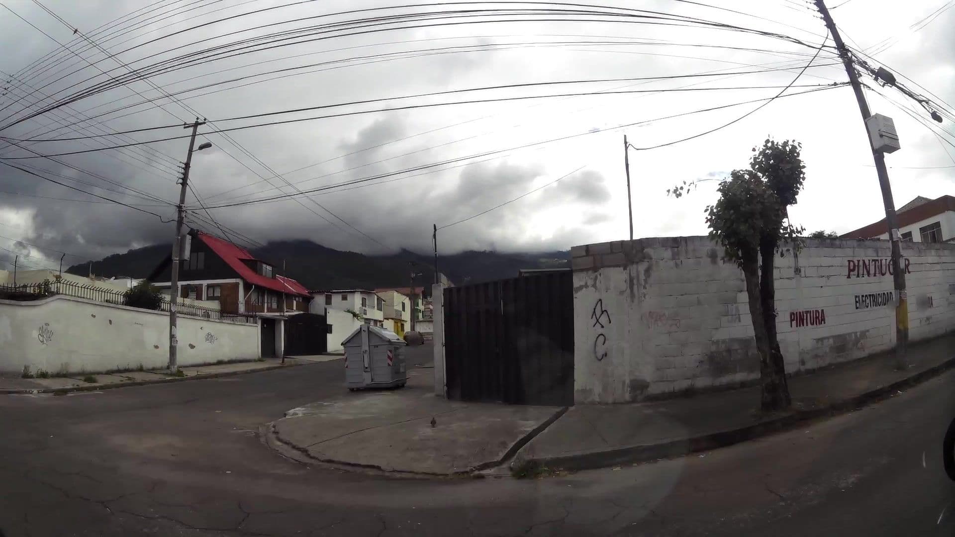 Street view near Hotel Rio Piedra Cuenca, Quito — © kaartcam (CC BY-SA · Mapillary)