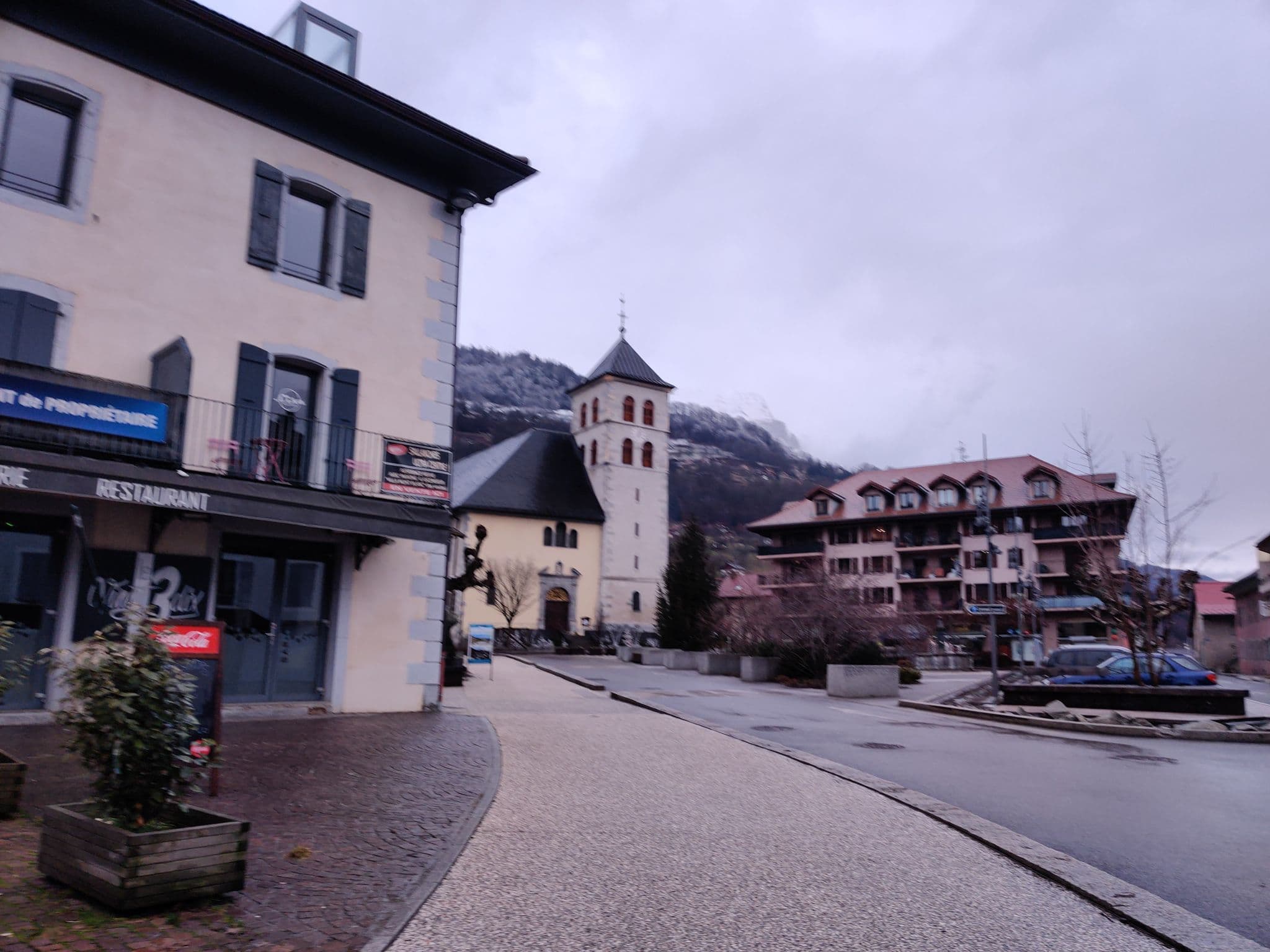 Street view near Les Arts et Metiers, Sallanches — © u4y0u (CC BY-SA · Mapillary)