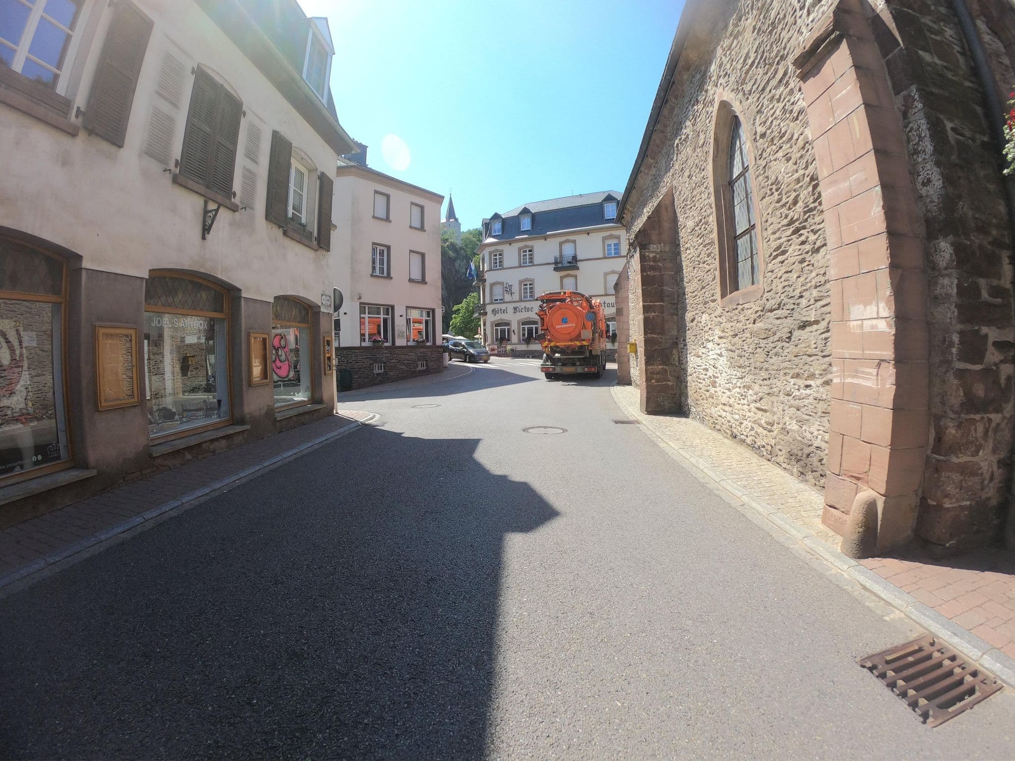 Street view near The Butcher's Daughter, Vianden — © joostjakob (CC BY-SA · Mapillary)