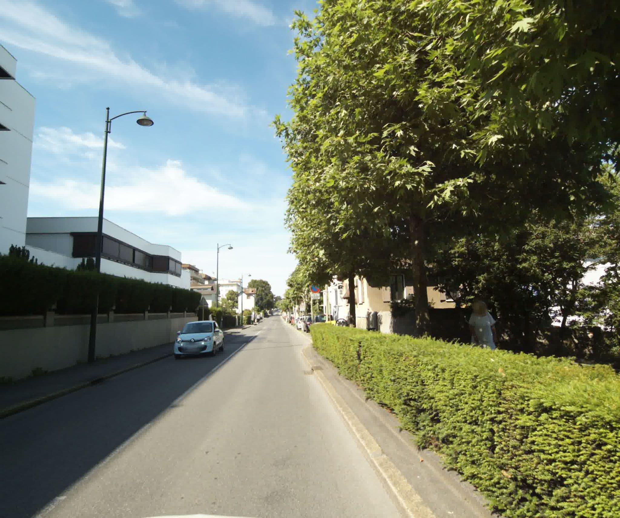 Street view near Hôtel Savoie Léman, Thonon-les-Bains — © sogefi (CC BY-SA · Mapillary)