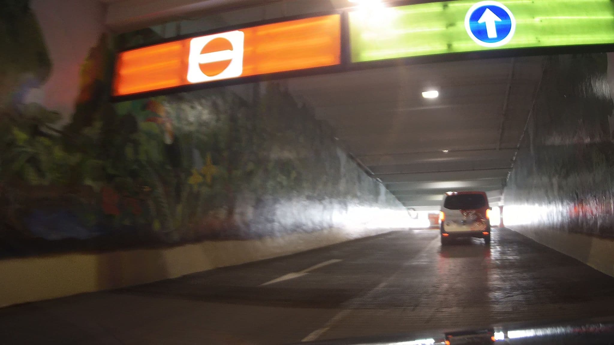 Street view near Elizabeth A Far East Hotel, Institution Hill — © ashishgrab (CC BY-SA · Mapillary)