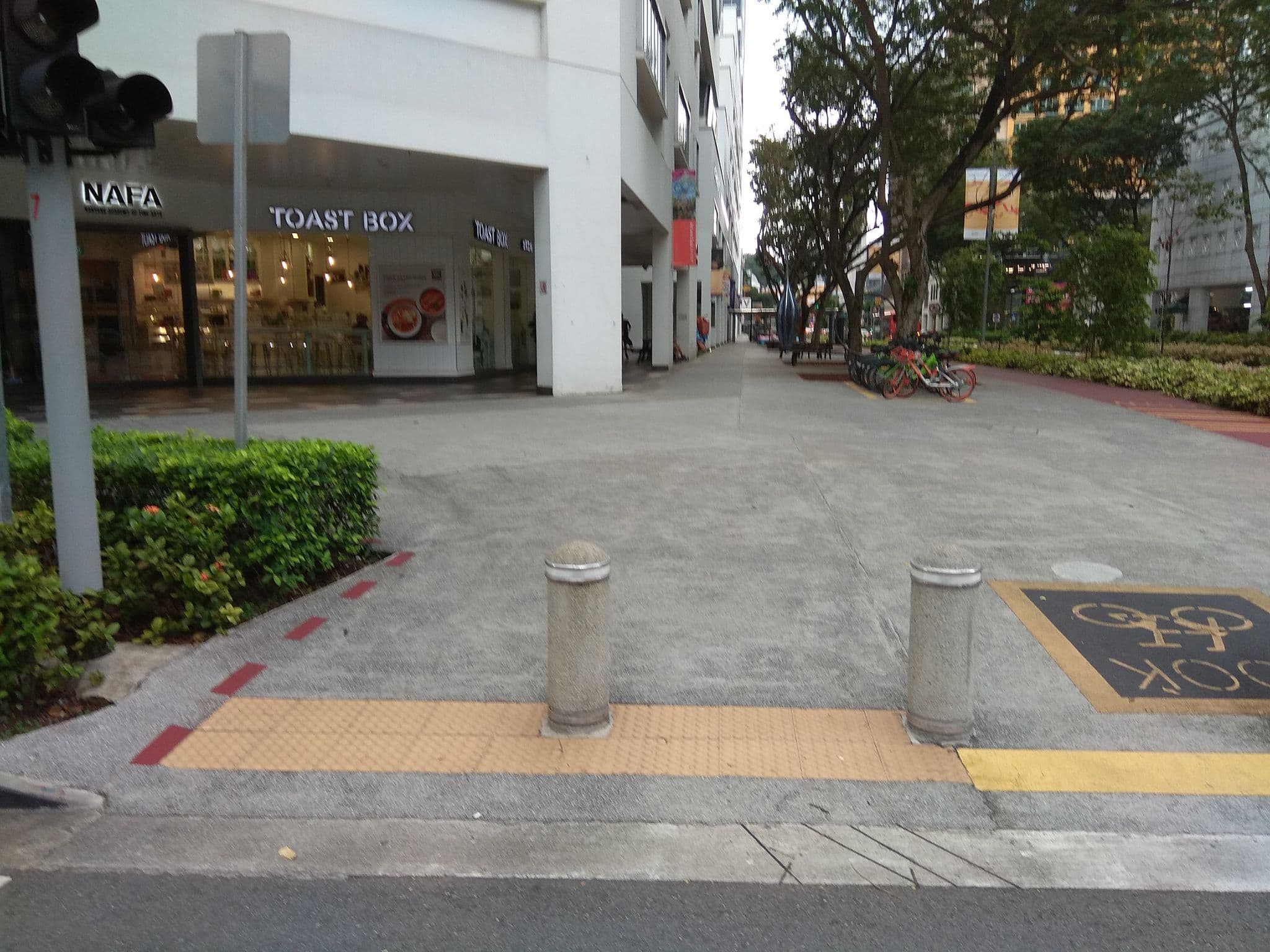 Street view near LYFT Hotel, Bencoolen — © prusswan (CC BY-SA · Mapillary)